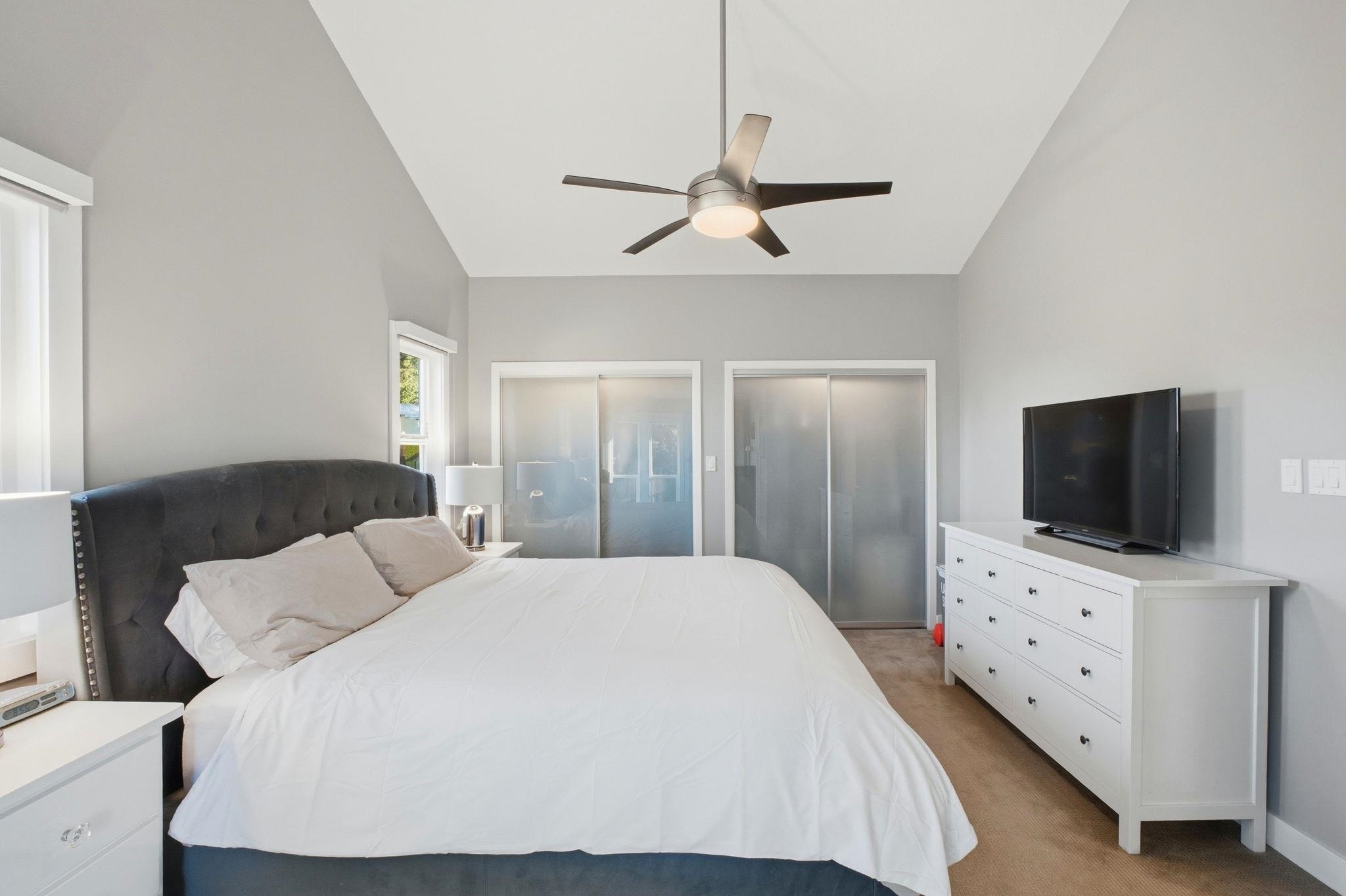 2023 Hill Drive - MLS&reg; # R3148869