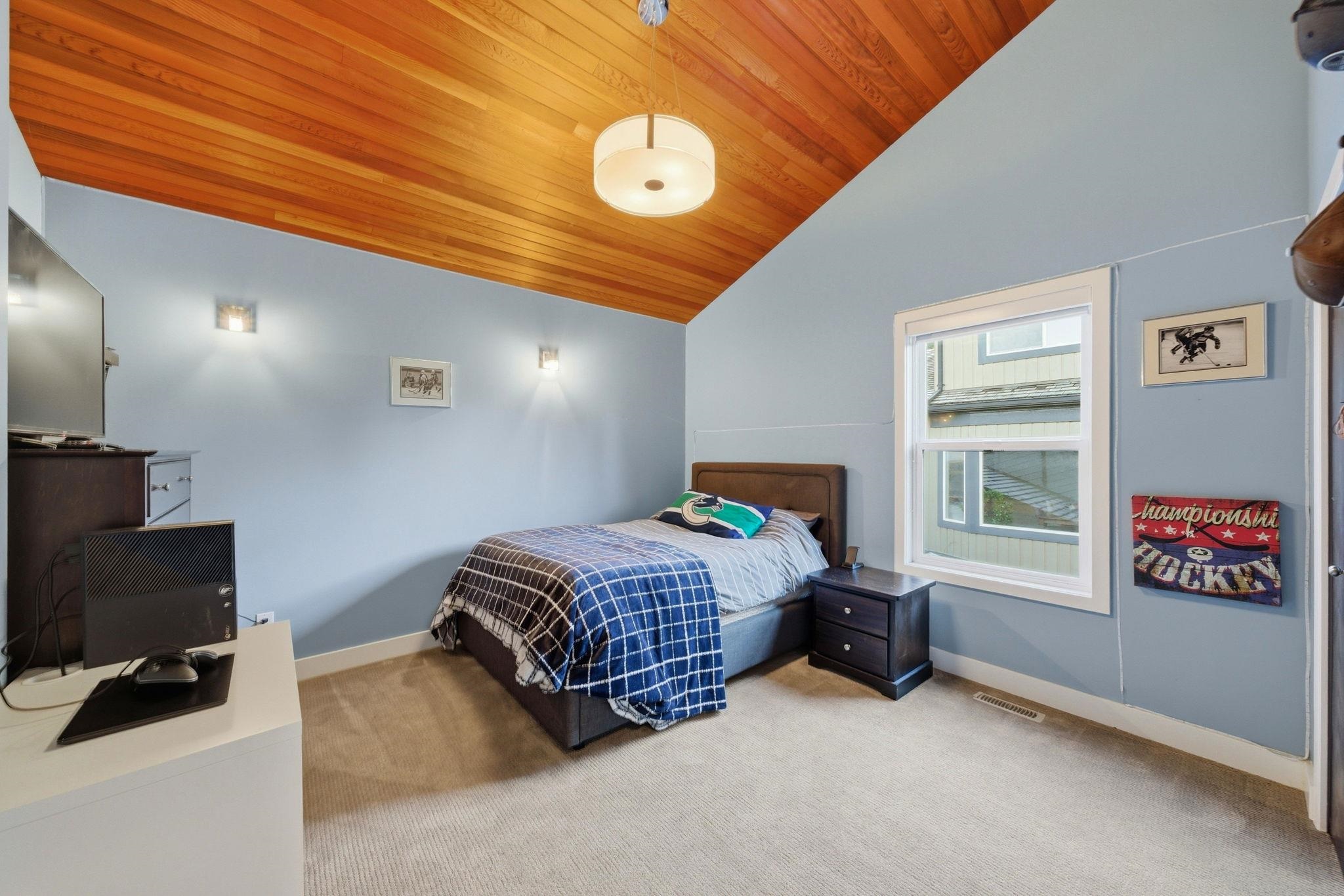  2023 Hill Drive - MLS&reg; # R3148869