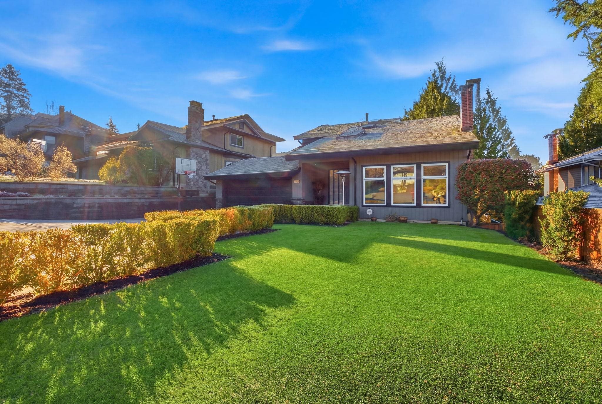  2023 Hill Drive - MLS&reg; # R3148869