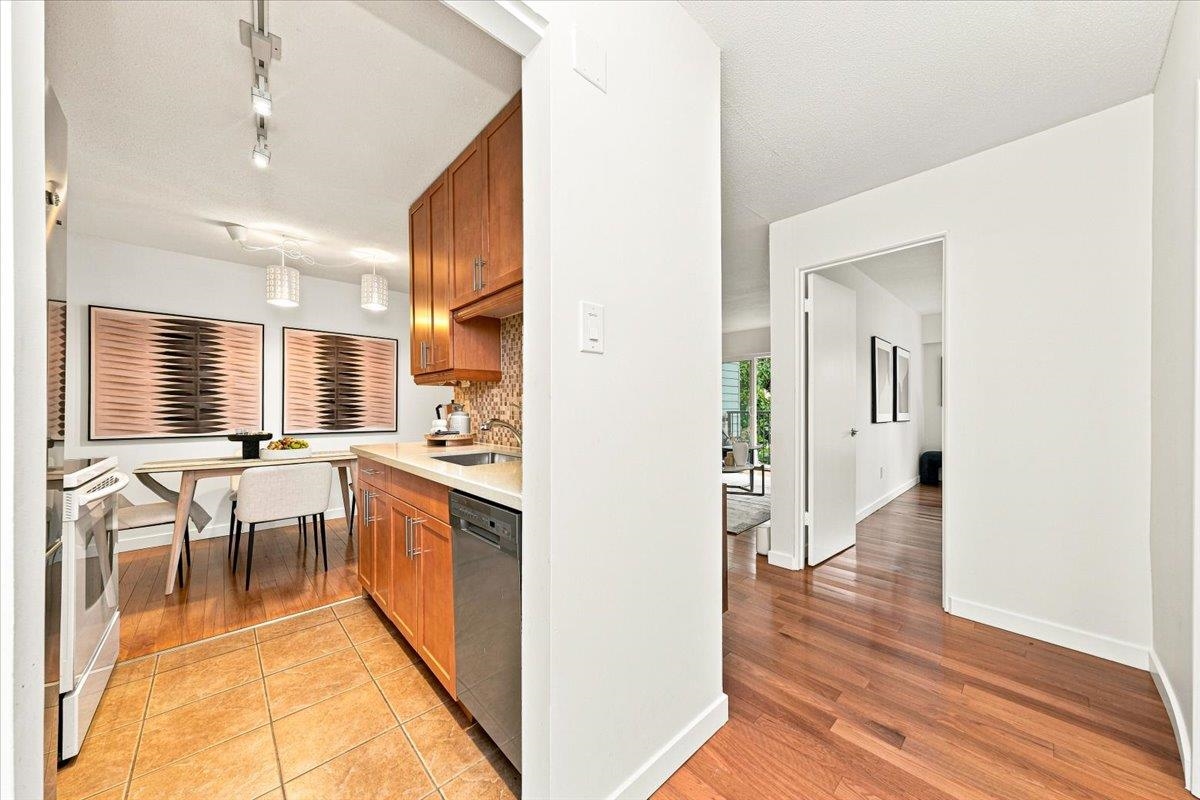 208 3787 4th Avenue - MLS&reg; # R3149045