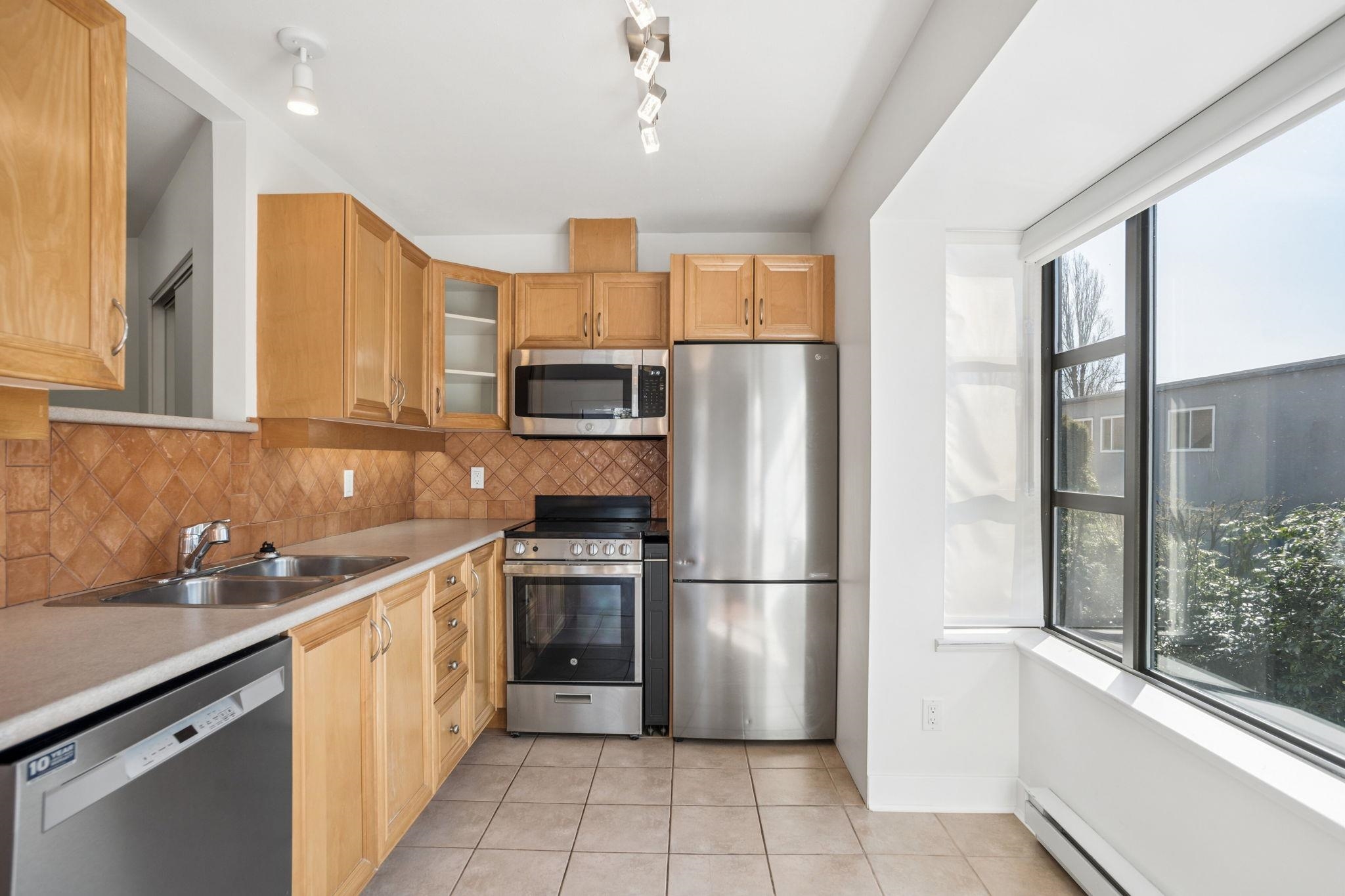 305 2119 Yew Street - MLS&reg; # R3149072