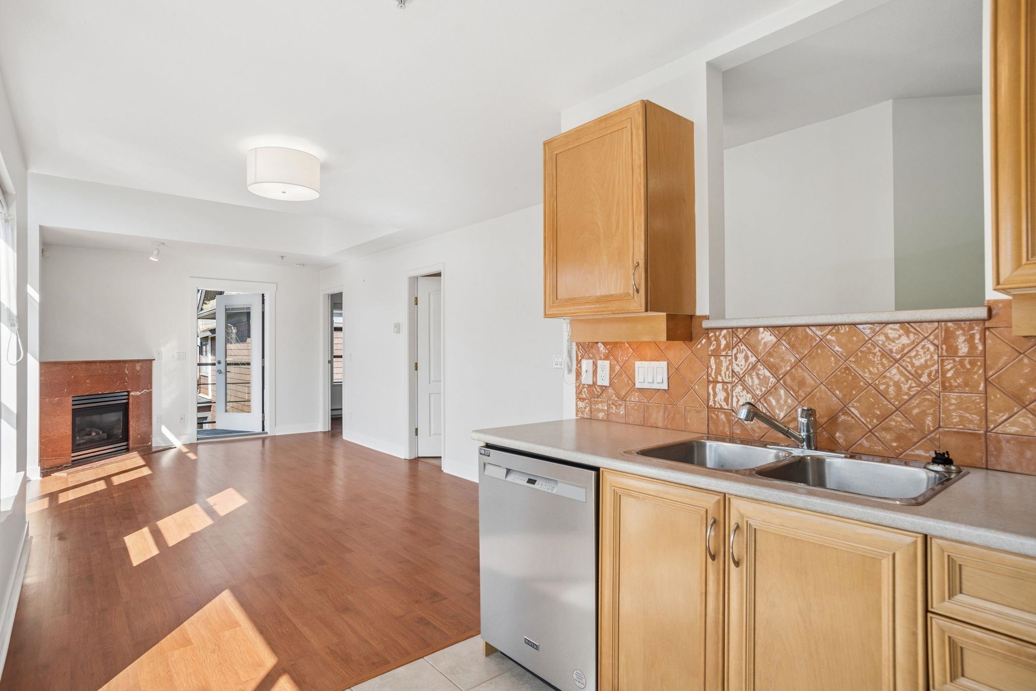 305 2119 Yew Street - MLS&reg; # R3149072