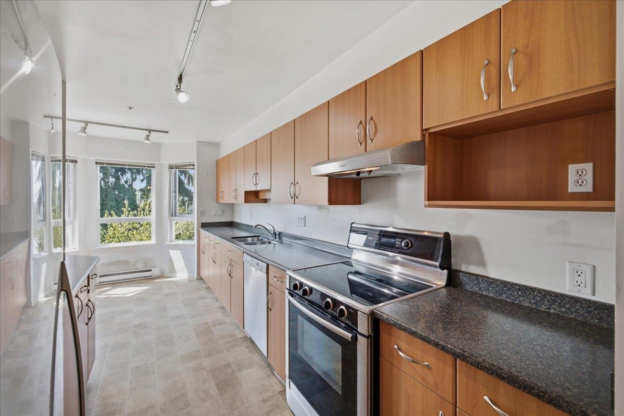 303 2250 Marine Drive - MLS&reg; # R3149470
