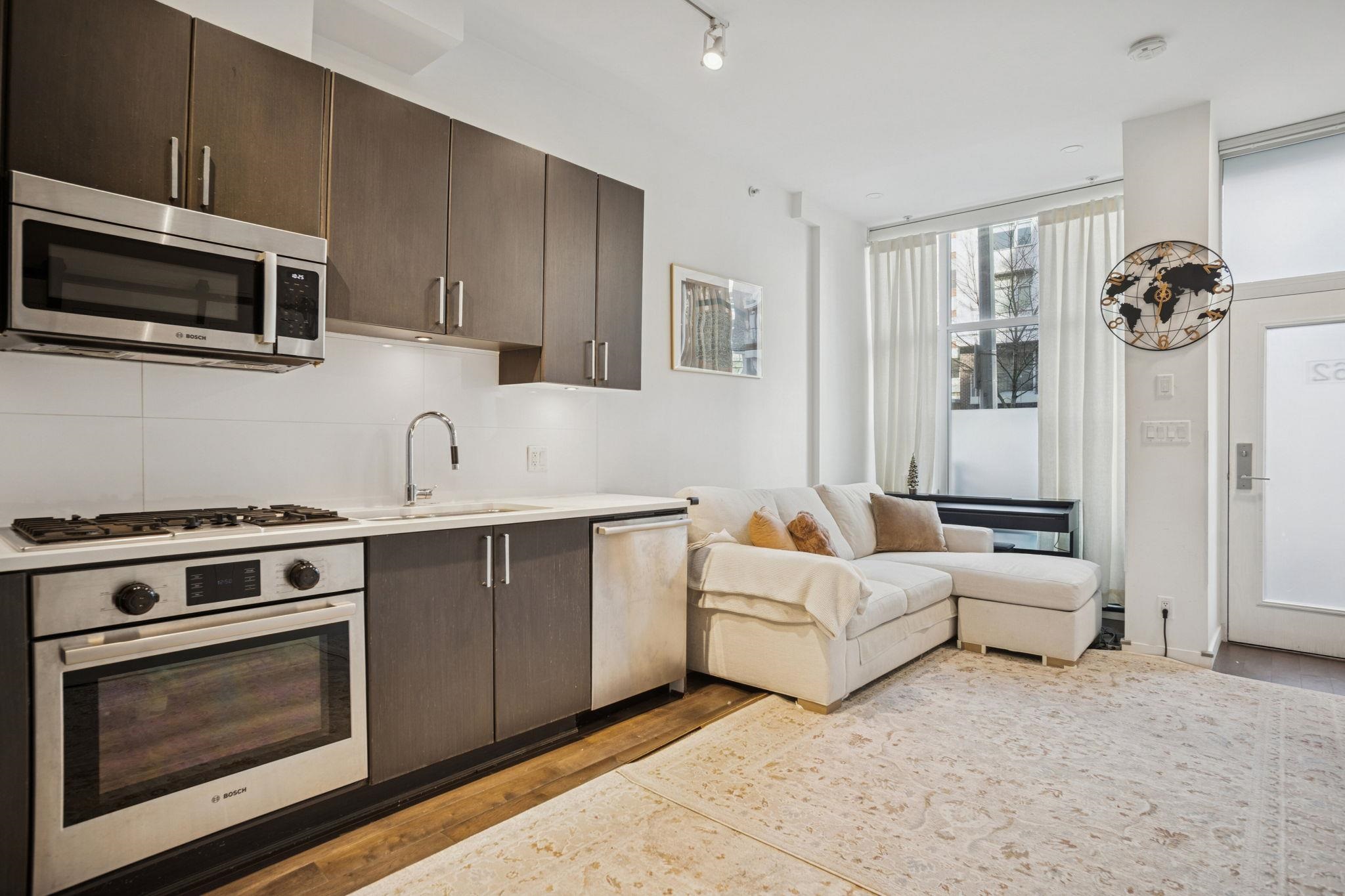  62 1st Avenue - MLS&reg; # R3149899