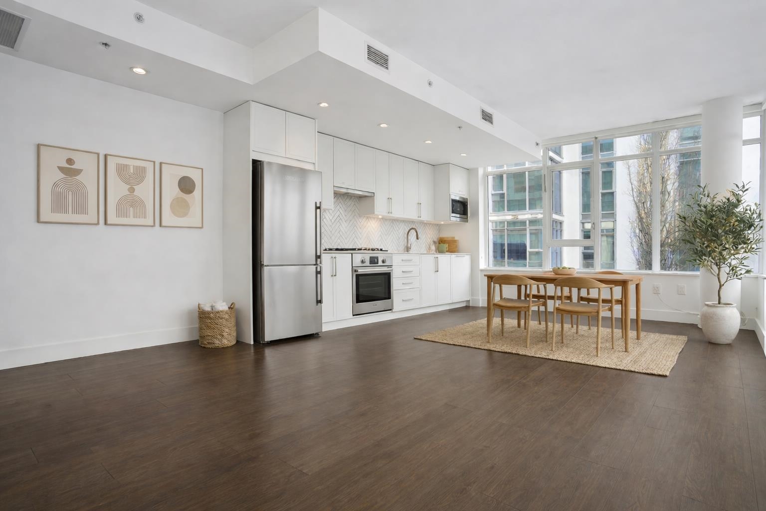 302 2455 Kingsway  - MLS&reg; # R3150943