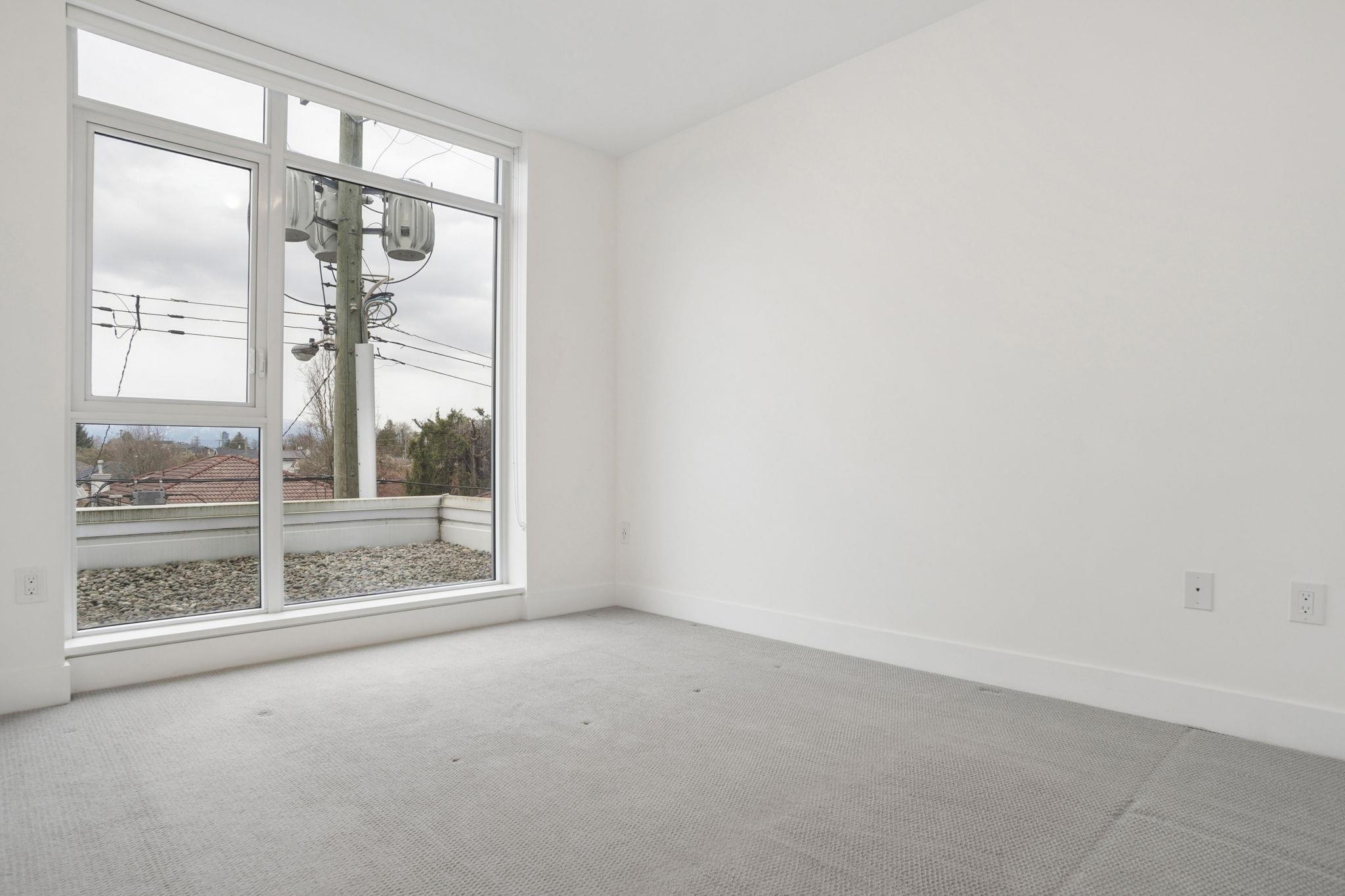 302 2455 Kingsway  - MLS&reg; # R3150943