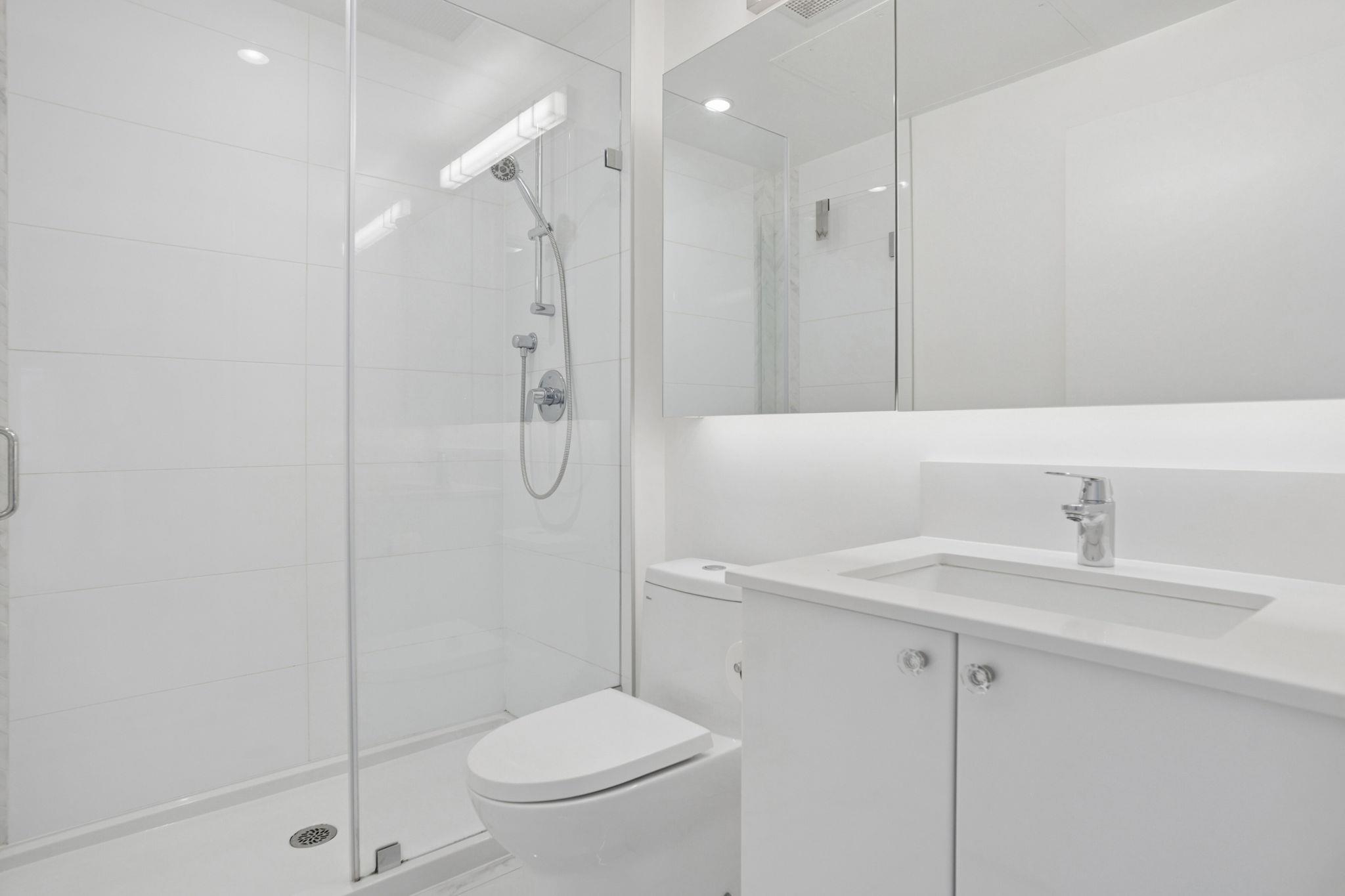 302 2455 Kingsway  - MLS&reg; # R3150943