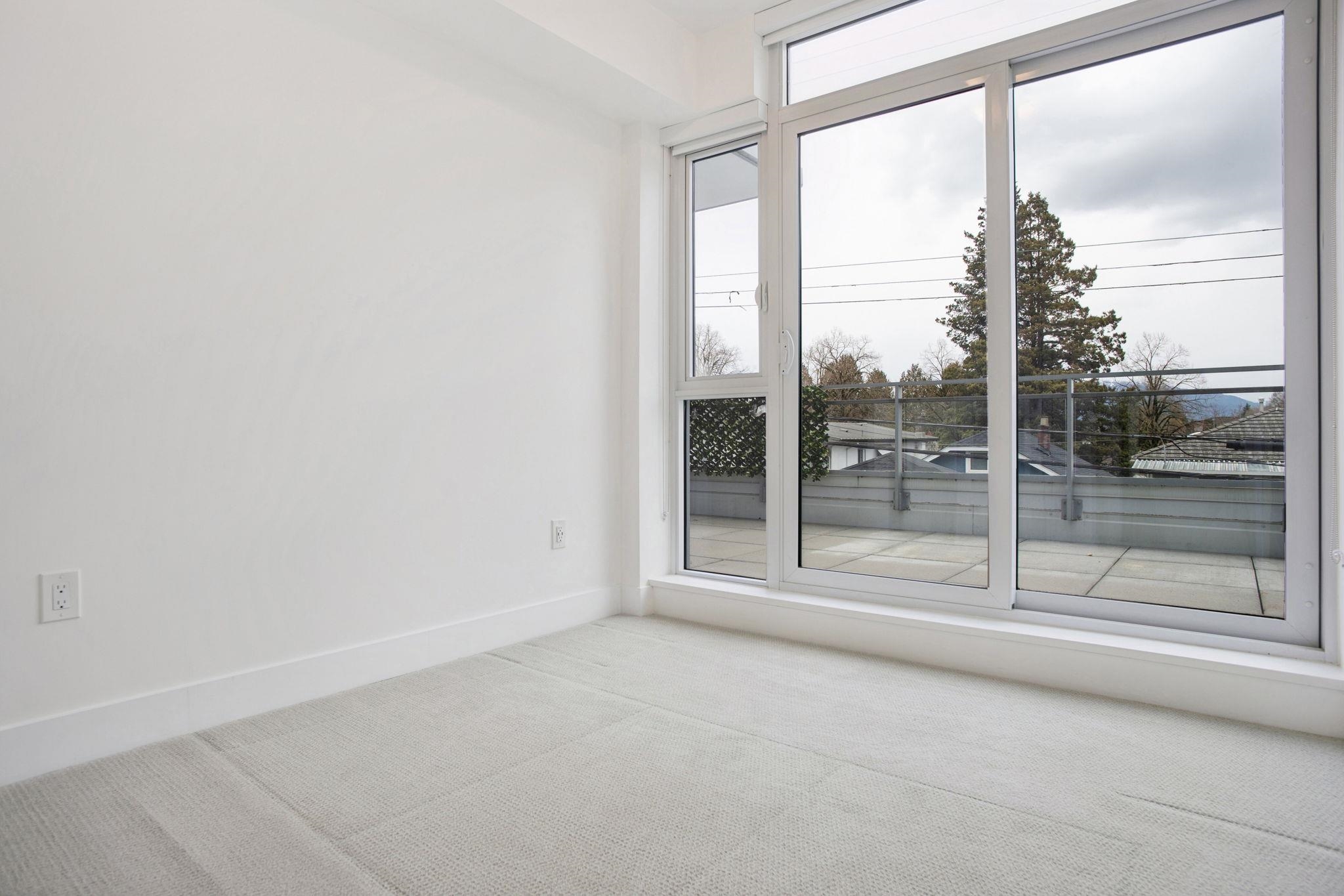 302 2455 Kingsway  - MLS&reg; # R3150943