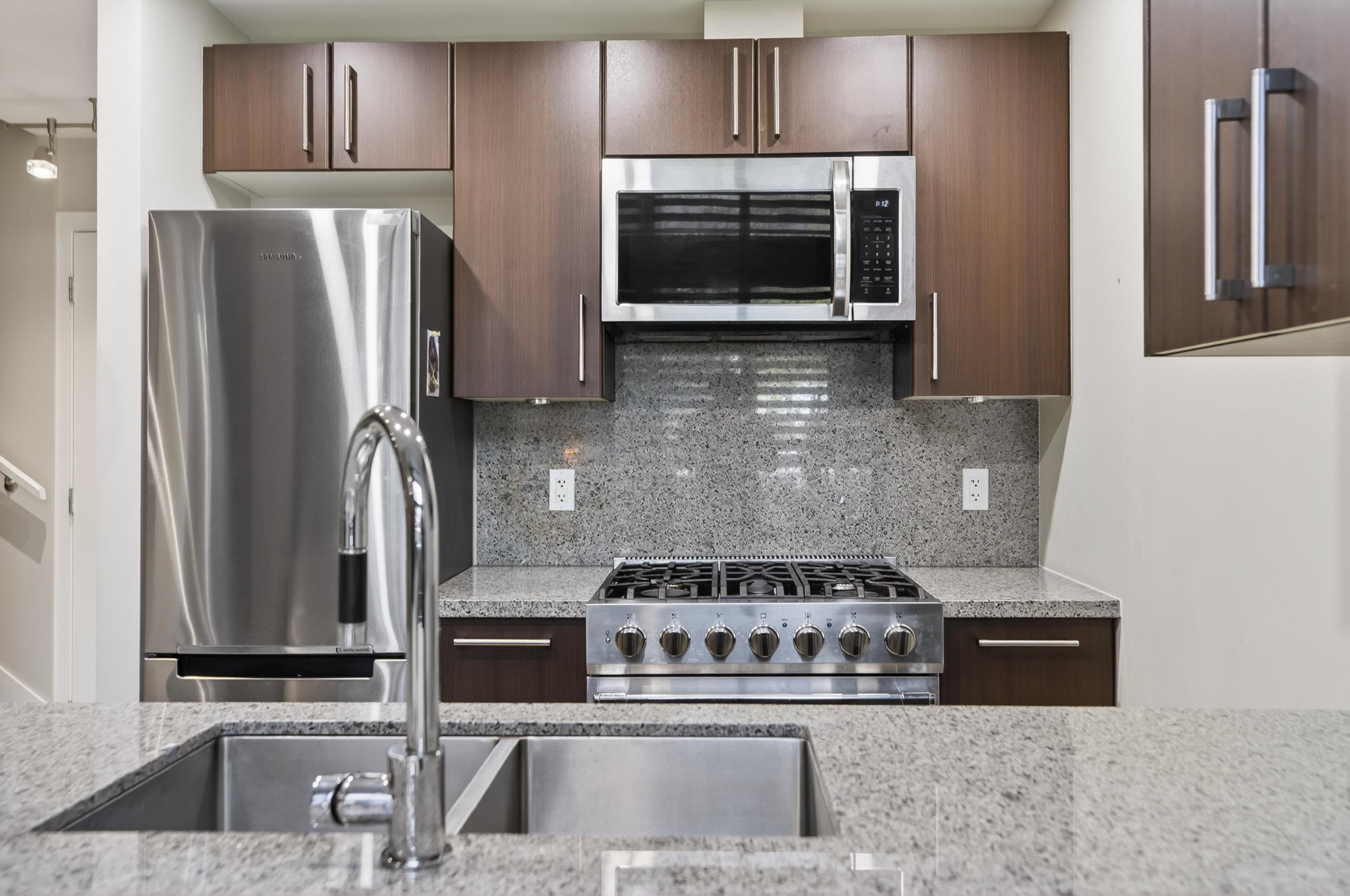  112 1st Avenue - MLS&reg; # R3151200