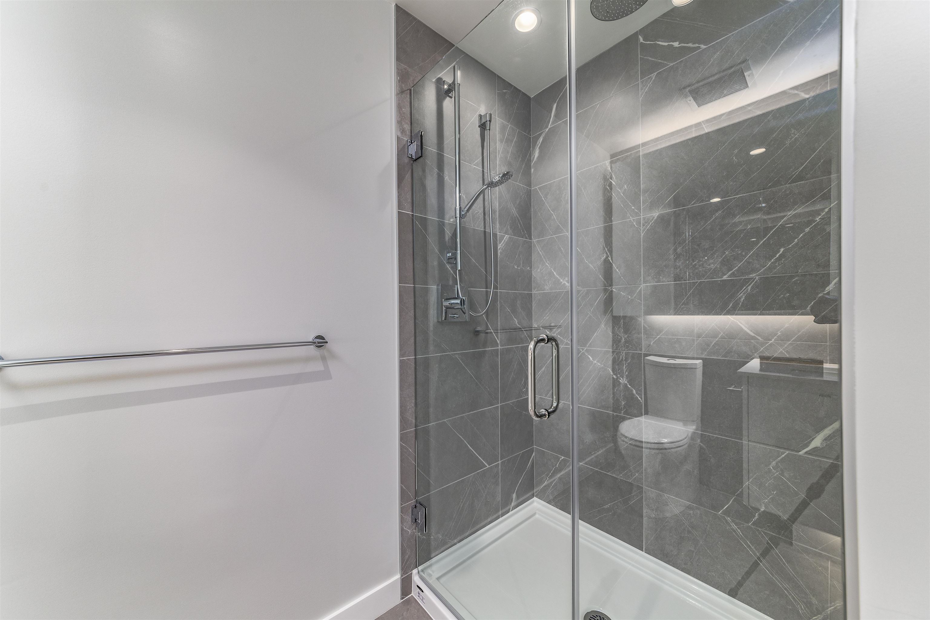 301 5380 Crooked Branch Road - MLS&reg; # R3151711