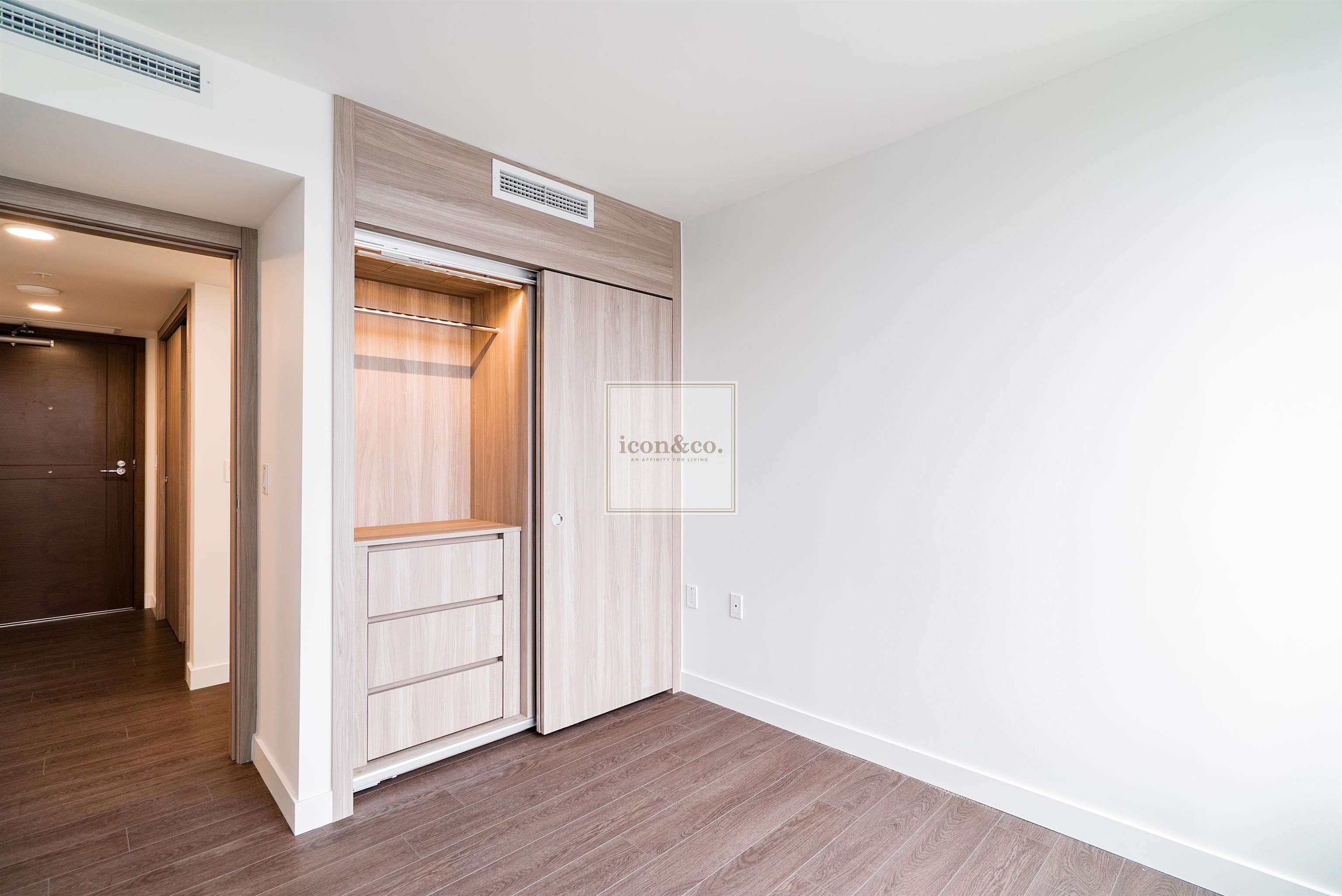 3XXX 455 Marine Drive - MLS&reg; # R3151728