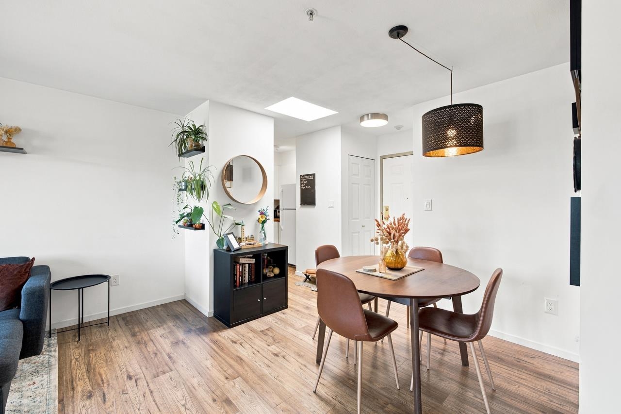 401 1099 Broadway  - MLS&reg; # R3152194