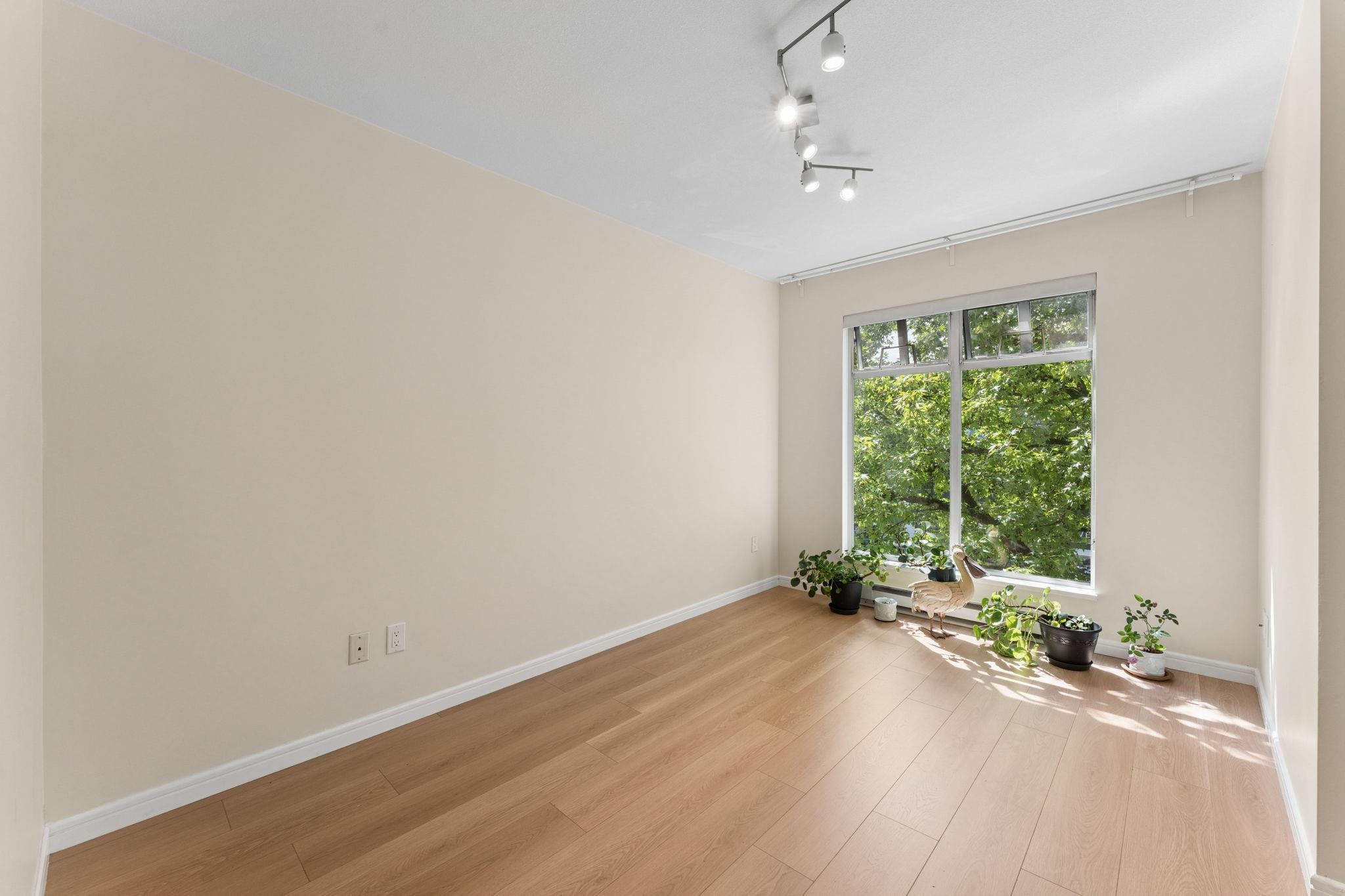 410 3727 10th Avenue - MLS&reg; # R3152929