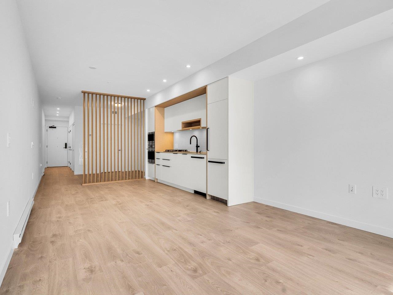 317 2520 Guelph Street - MLS&reg; # R3153548