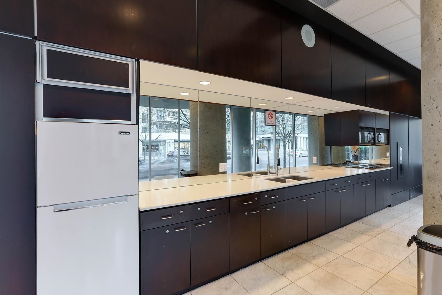 702 588 Broughton Street - MLS&reg; # R3153738