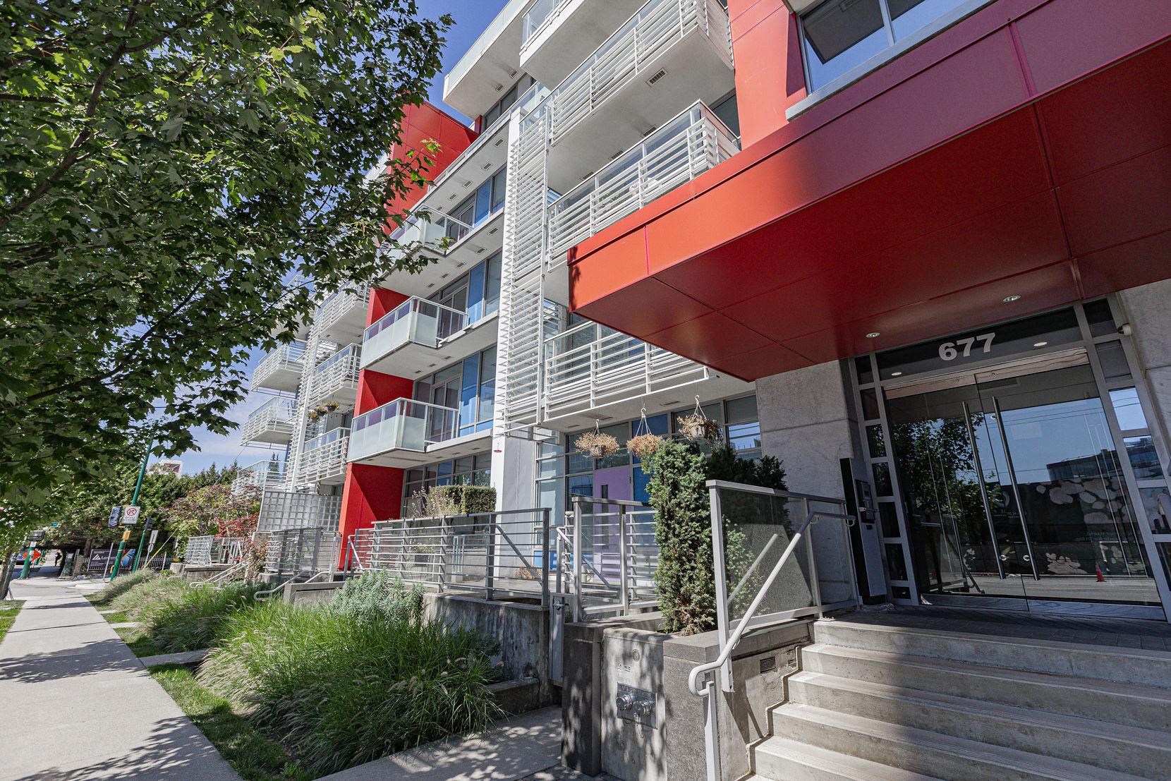 303 677 41st Avenue - MLS&reg; # R3154147