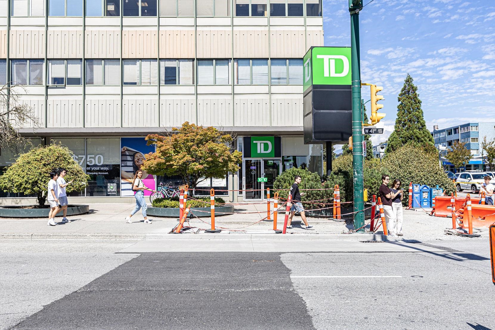 303 677 41st Avenue - MLS&reg; # R3154147