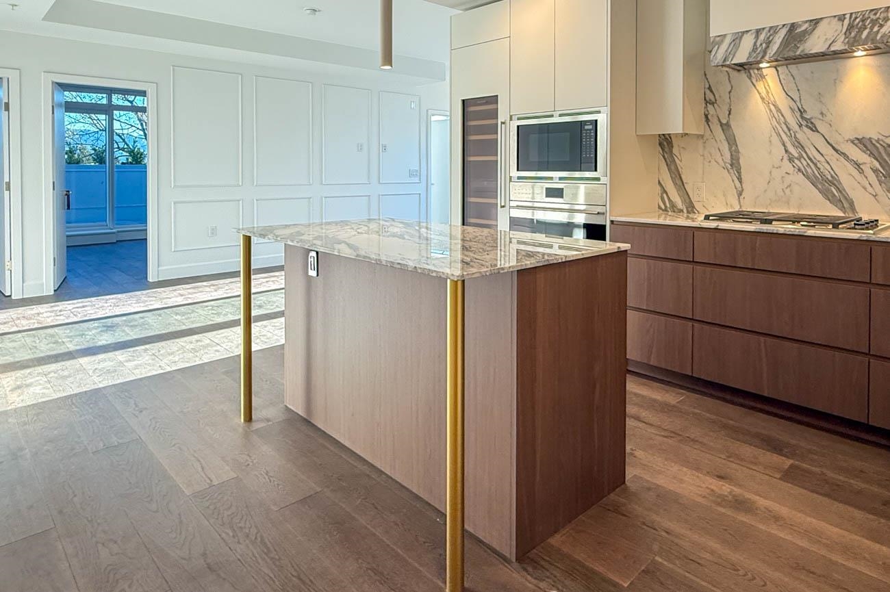 407 3668 10th  - MLS&reg; # R3154456