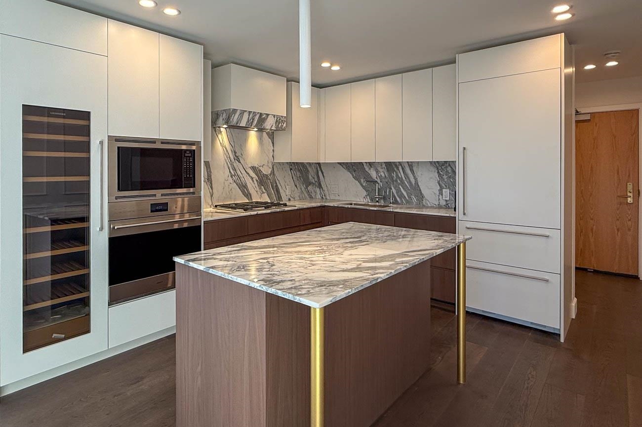 407 3668 10th  - MLS&reg; # R3154456
