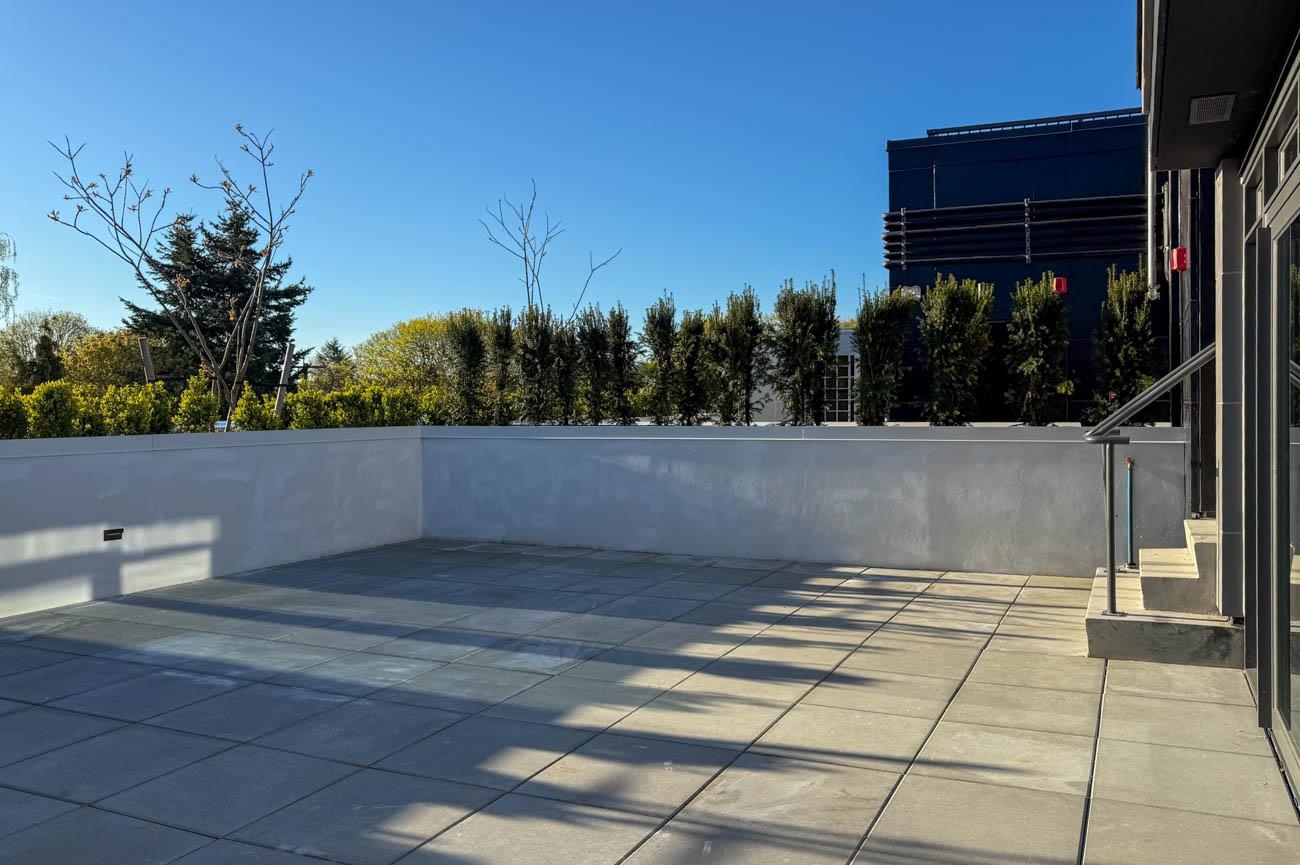 407 3668 10th  - MLS&reg; # R3154456