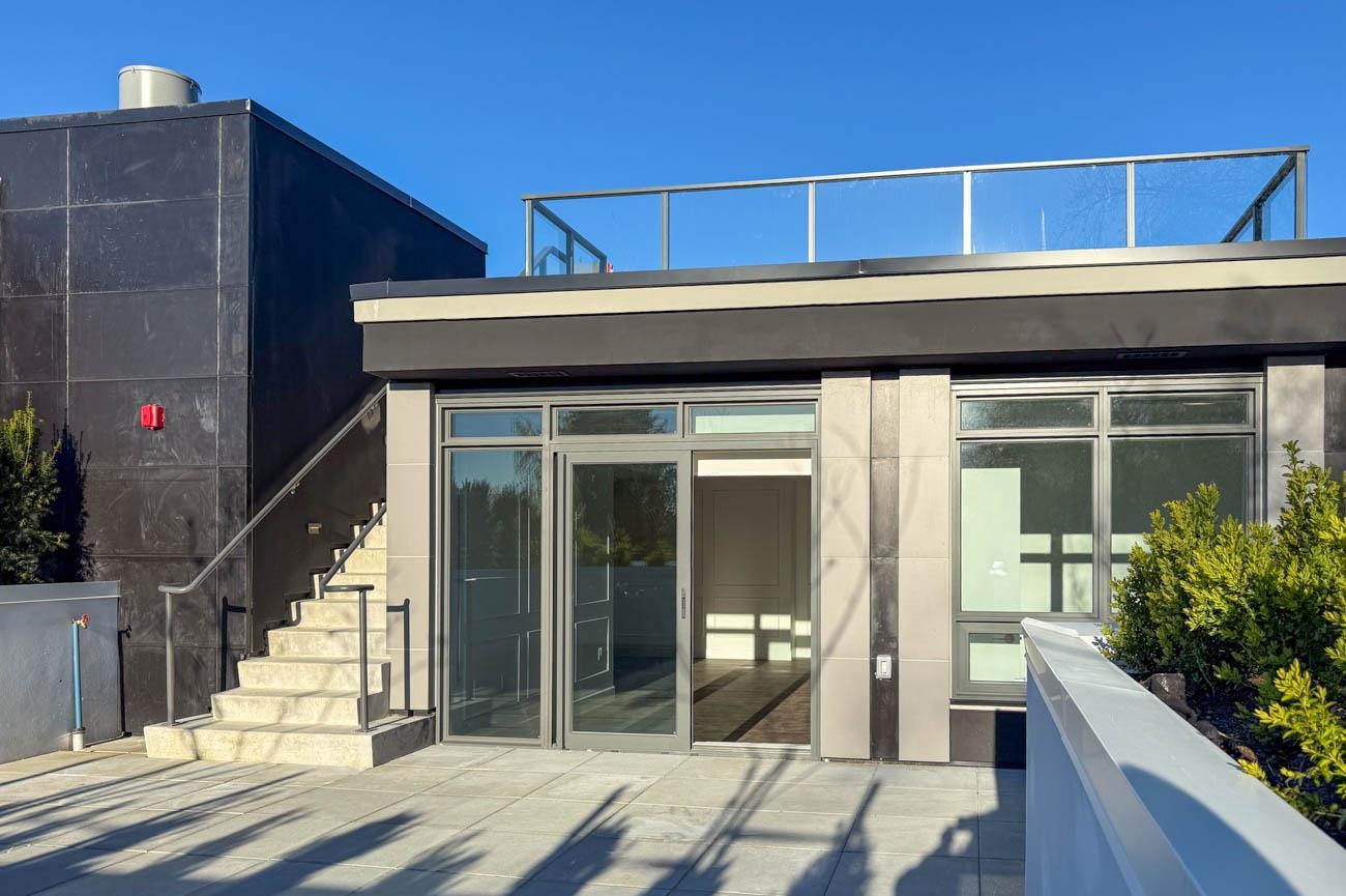 407 3668 10th  - MLS&reg; # R3154456