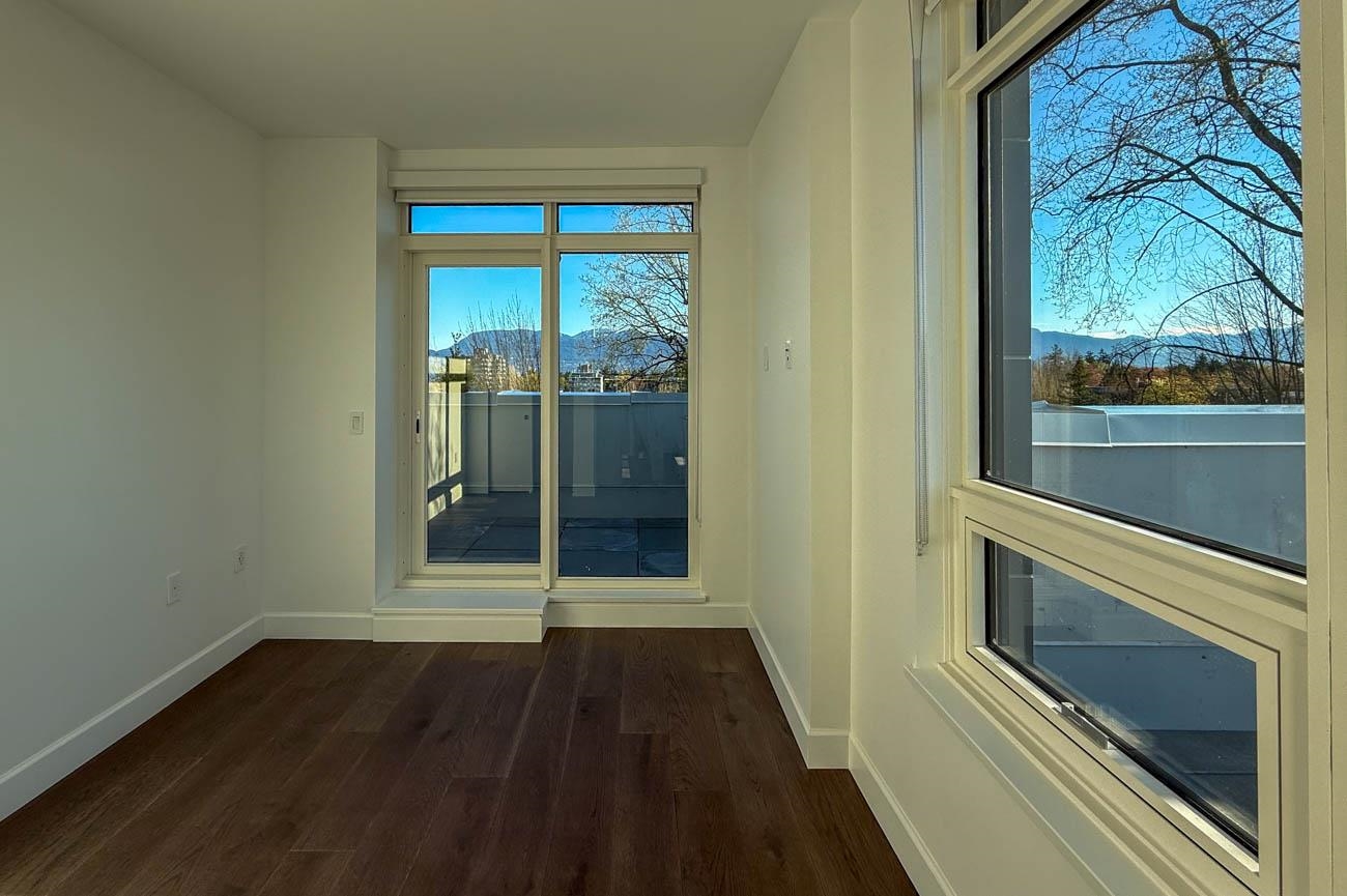 407 3668 10th  - MLS&reg; # R3154456