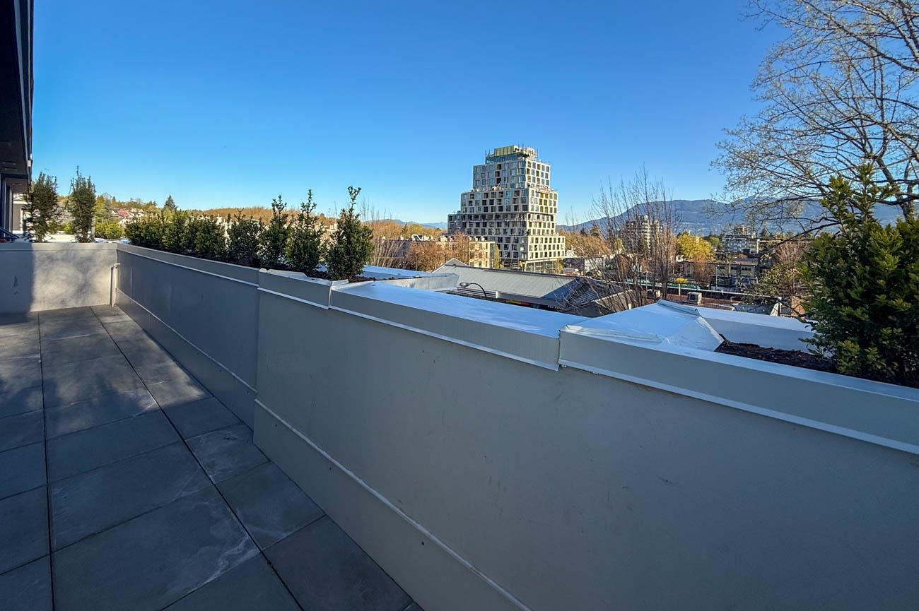 407 3668 10th  - MLS&reg; # R3154456