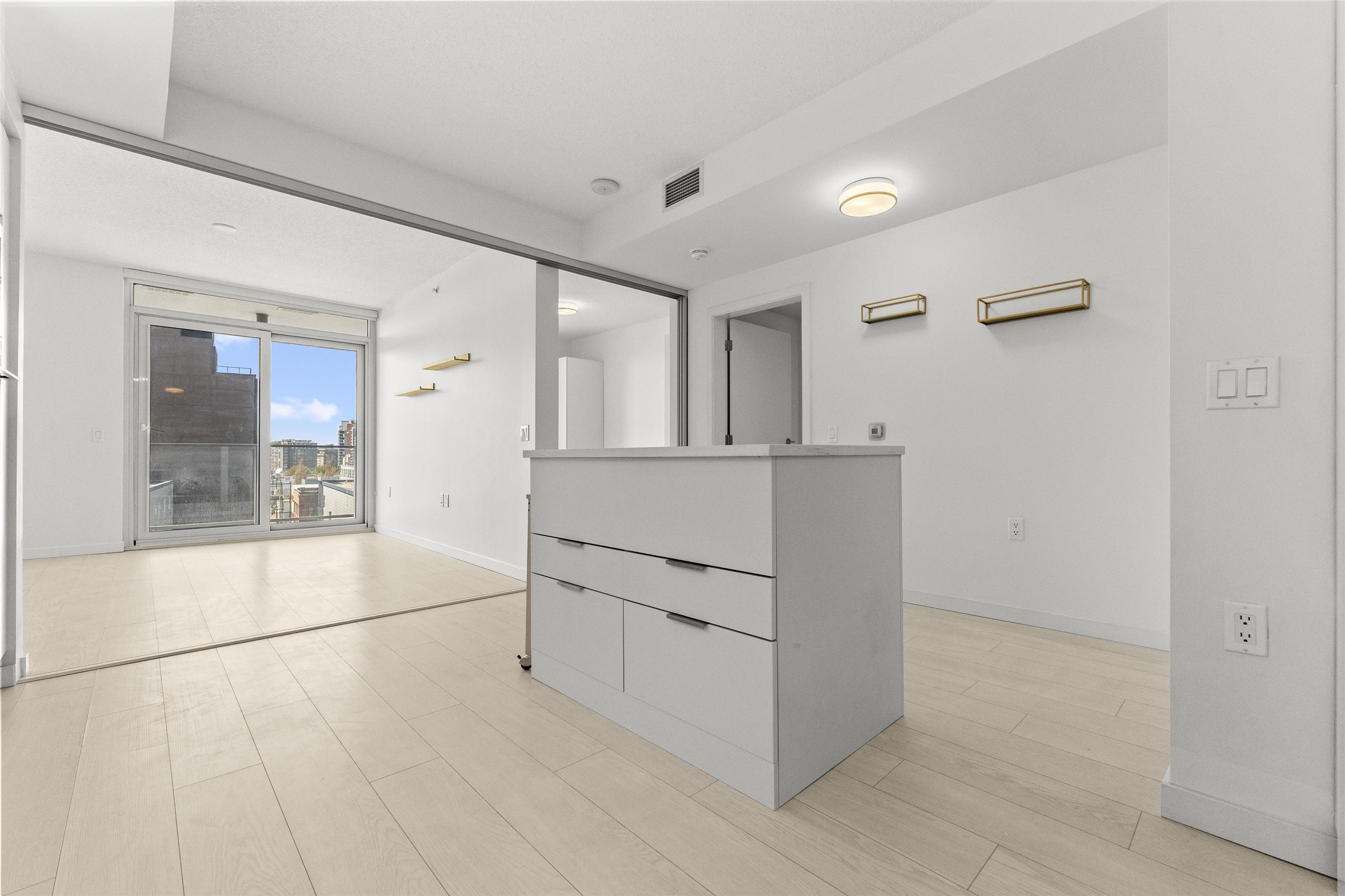 728 180 2nd Avenue - MLS&reg; # R3154685