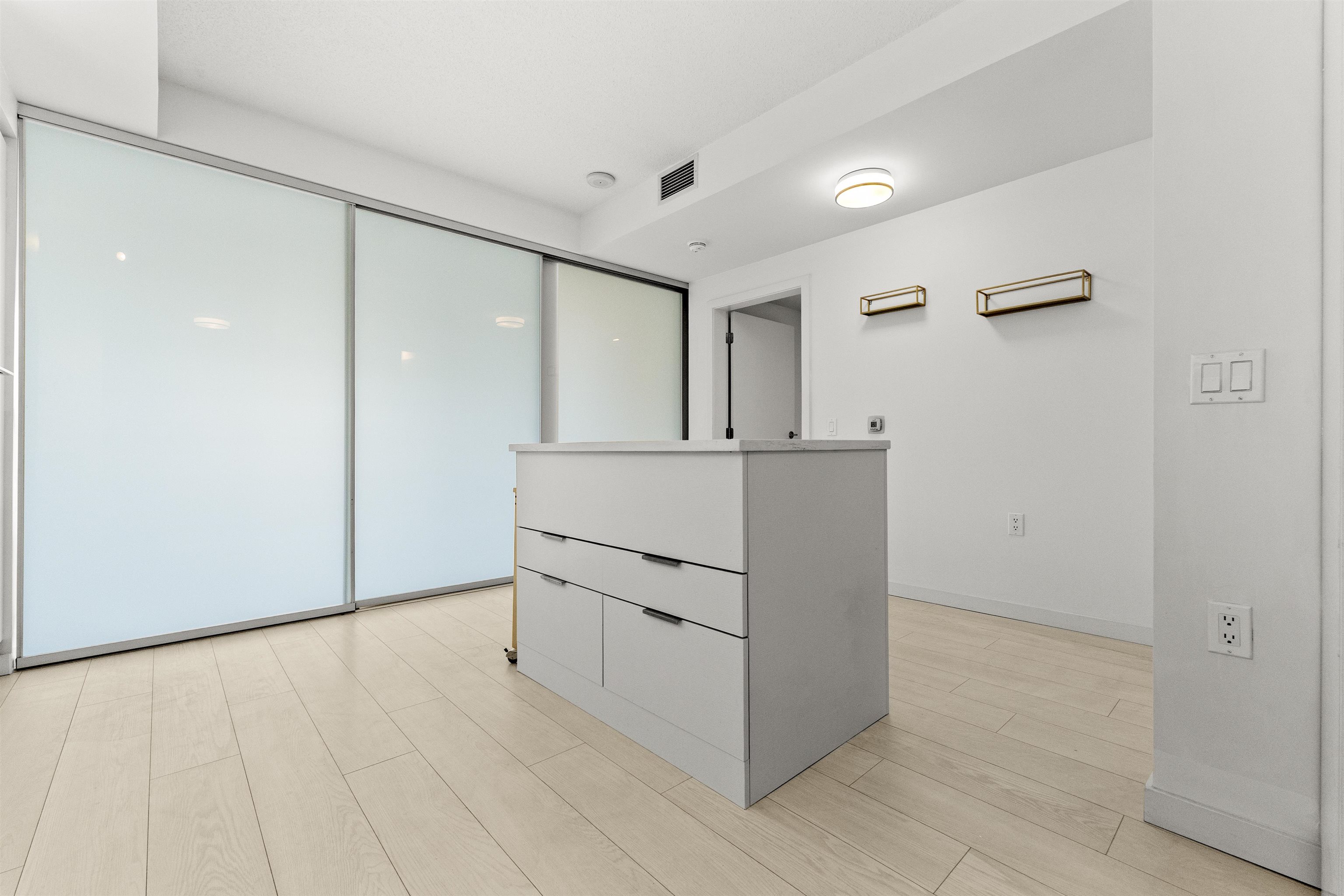 728 180 2nd Avenue - MLS&reg; # R3154685