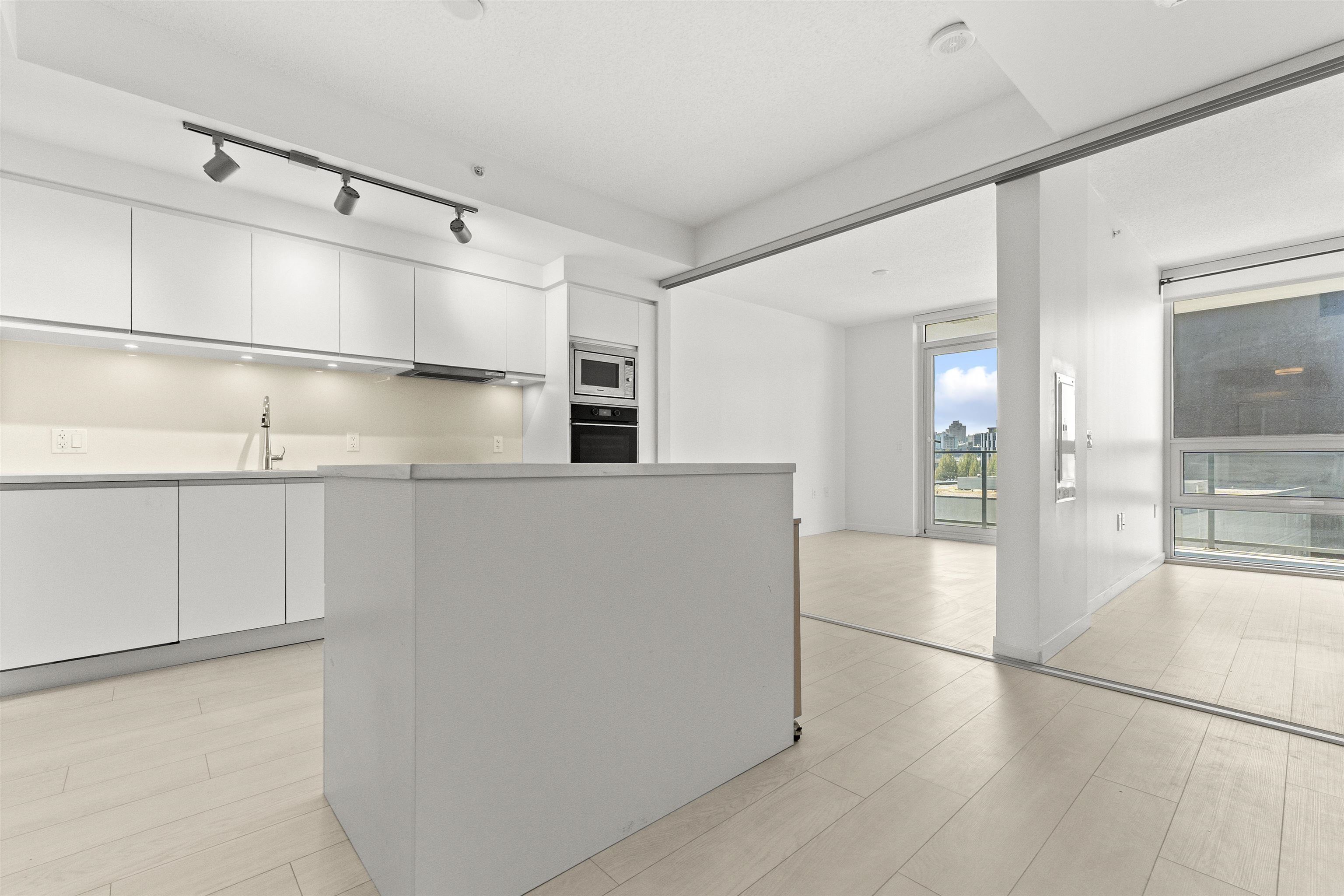 728 180 2nd Avenue - MLS&reg; # R3154685