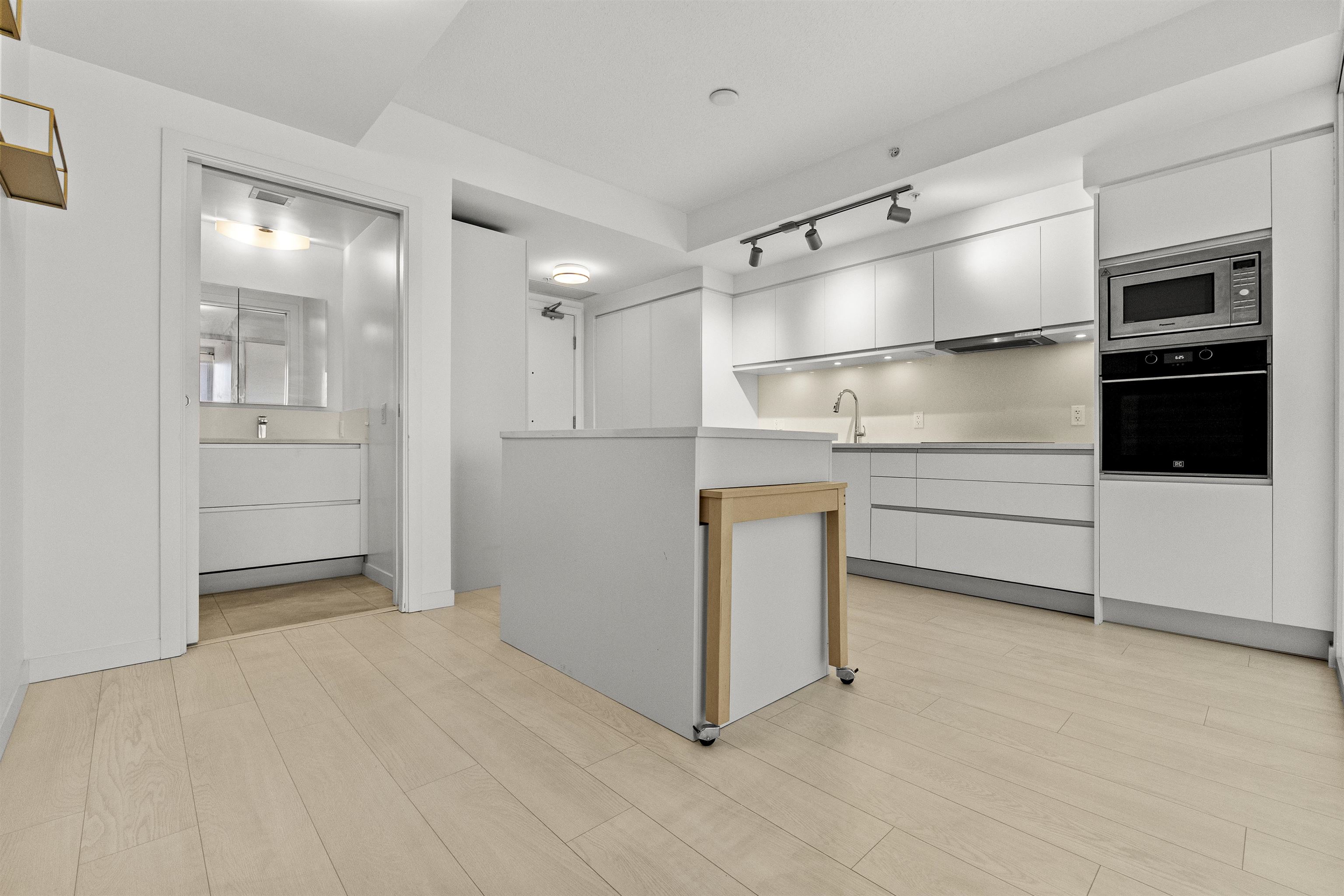 728 180 2nd Avenue - MLS&reg; # R3154685