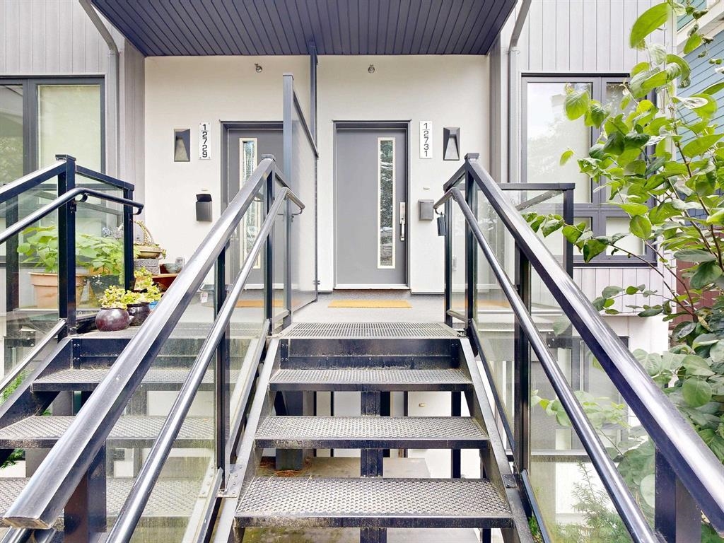  2731 Duke St  - MLS&reg; # R3154915