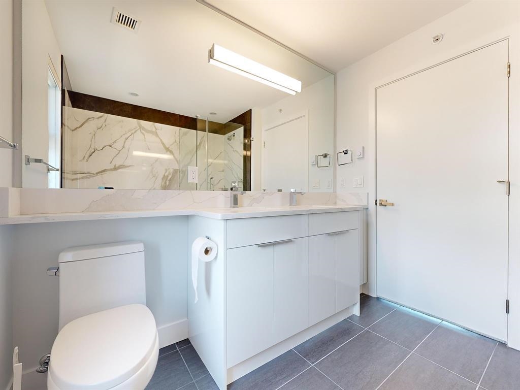  2731 Duke St  - MLS&reg; # R3154915