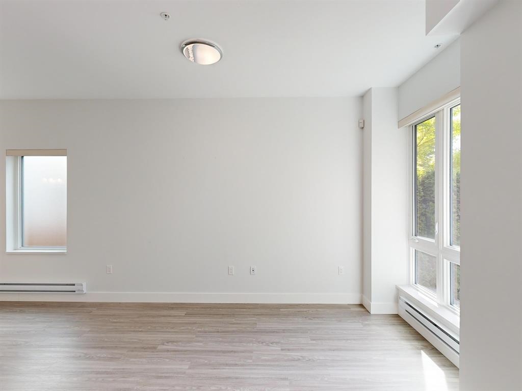  2731 Duke St  - MLS&reg; # R3154915