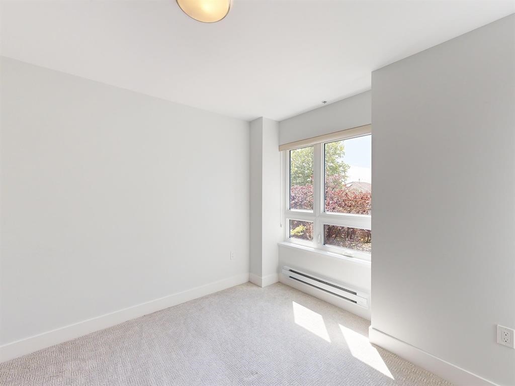  2731 Duke St  - MLS&reg; # R3154915