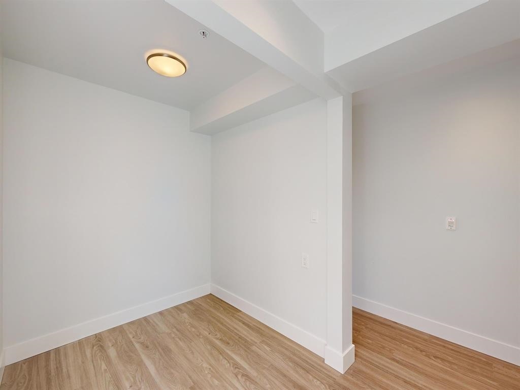  2731 Duke St  - MLS&reg; # R3154915