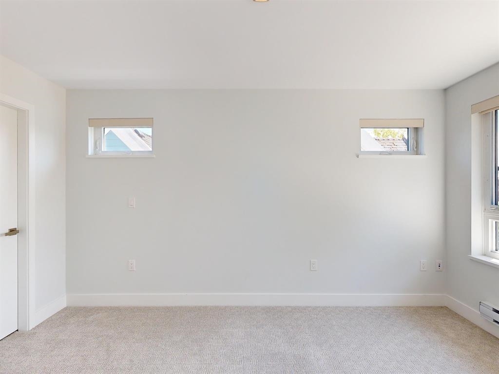  2731 Duke St  - MLS&reg; # R3154915