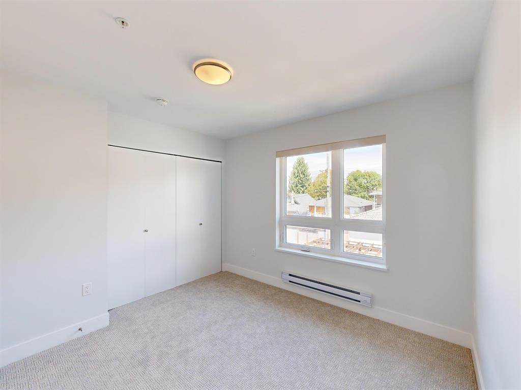  2731 Duke St  - MLS&reg; # R3154915