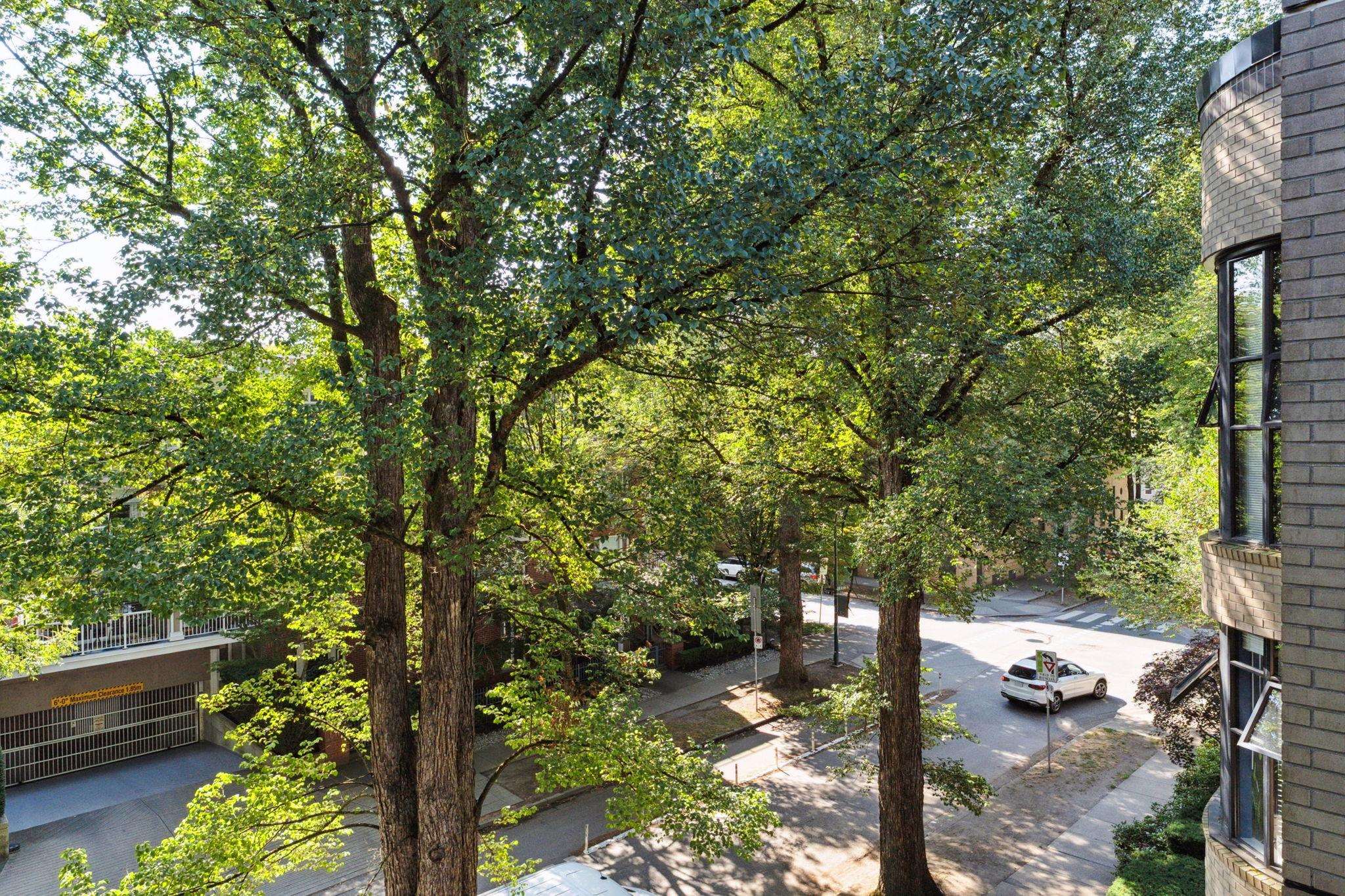 411 2181 10th Avenue - MLS&reg; # R3155073