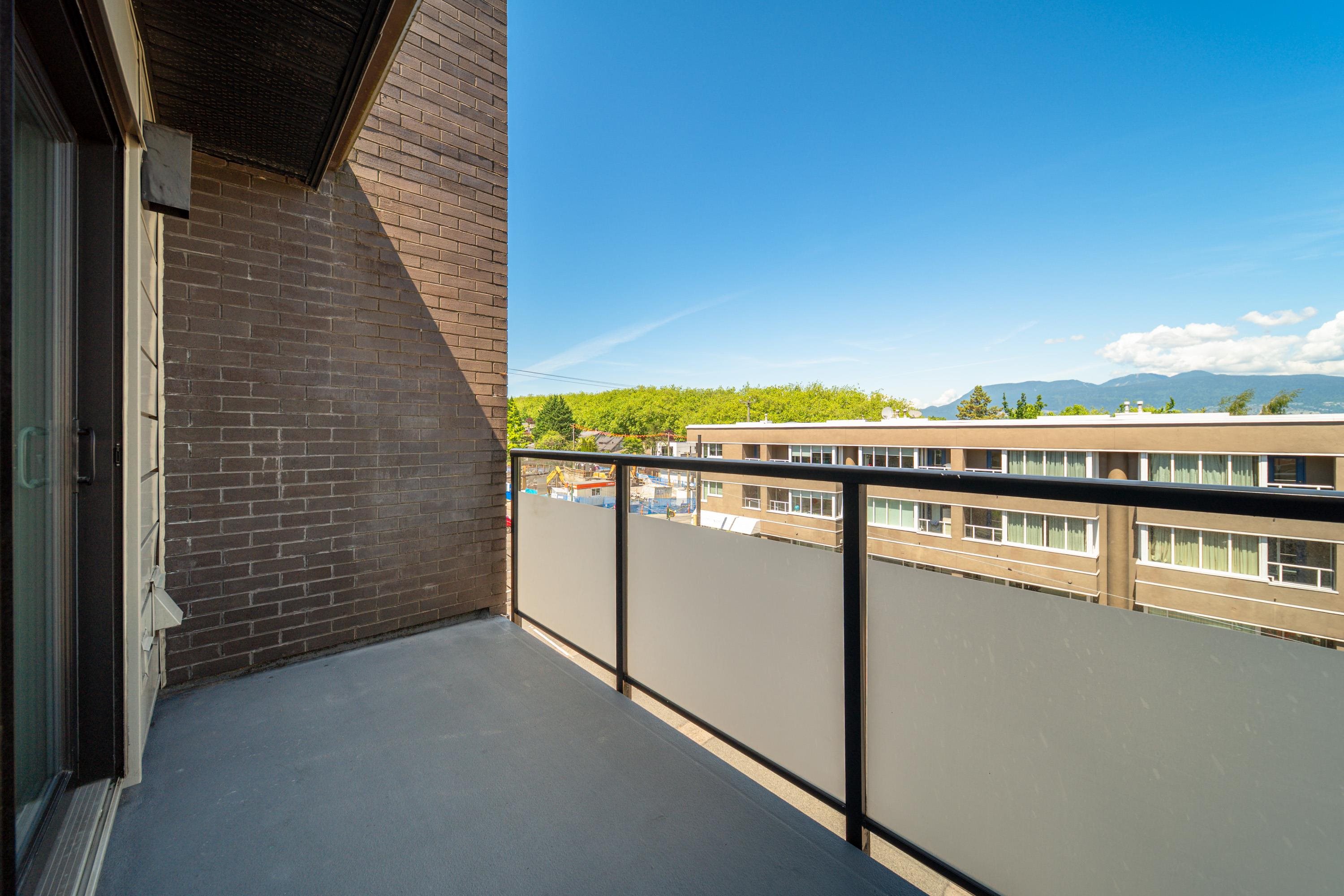 302 3788 10th Avenue - MLS&reg; # R3156426