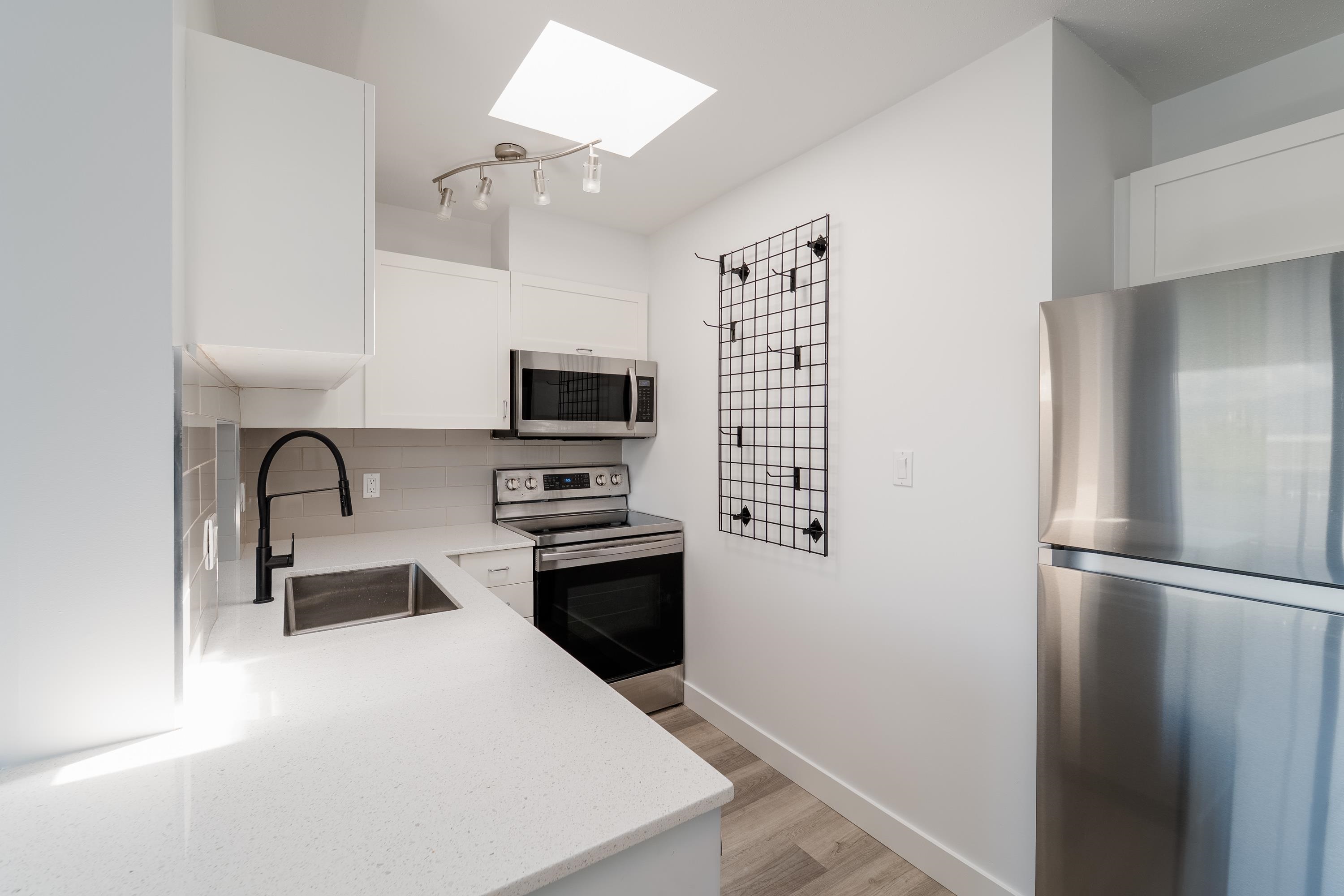 302 3788 10th Avenue - MLS&reg; # R3156426