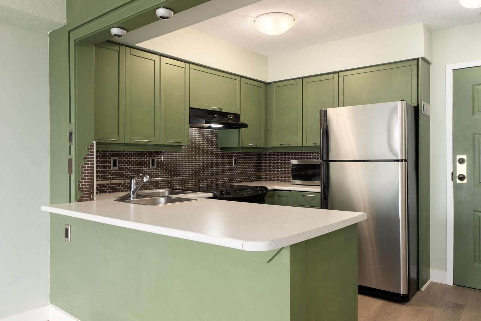  1099 Broadway  - MLS&reg; # R3156623