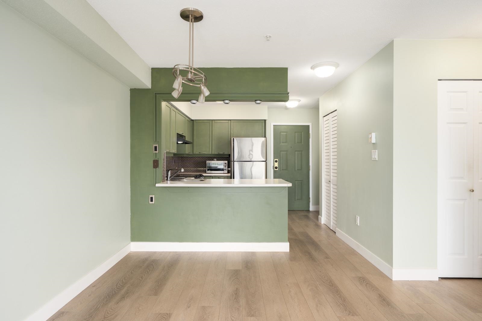  1099 Broadway  - MLS&reg; # R3156623