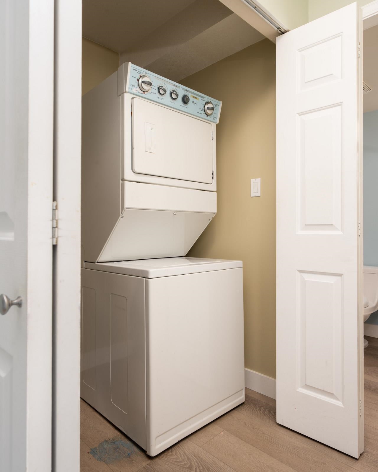  1099 Broadway  - MLS&reg; # R3156623
