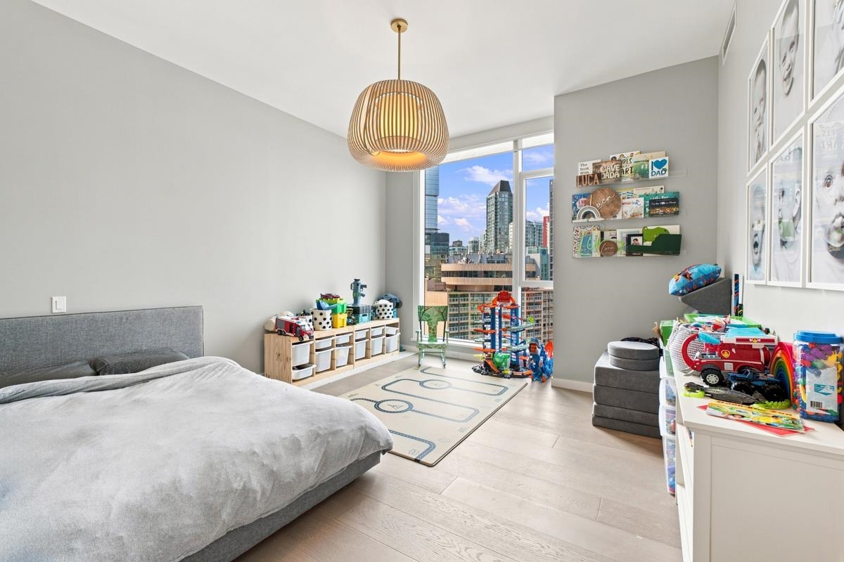 1701 277 Thurlow Street - MLS&reg; # R3156959