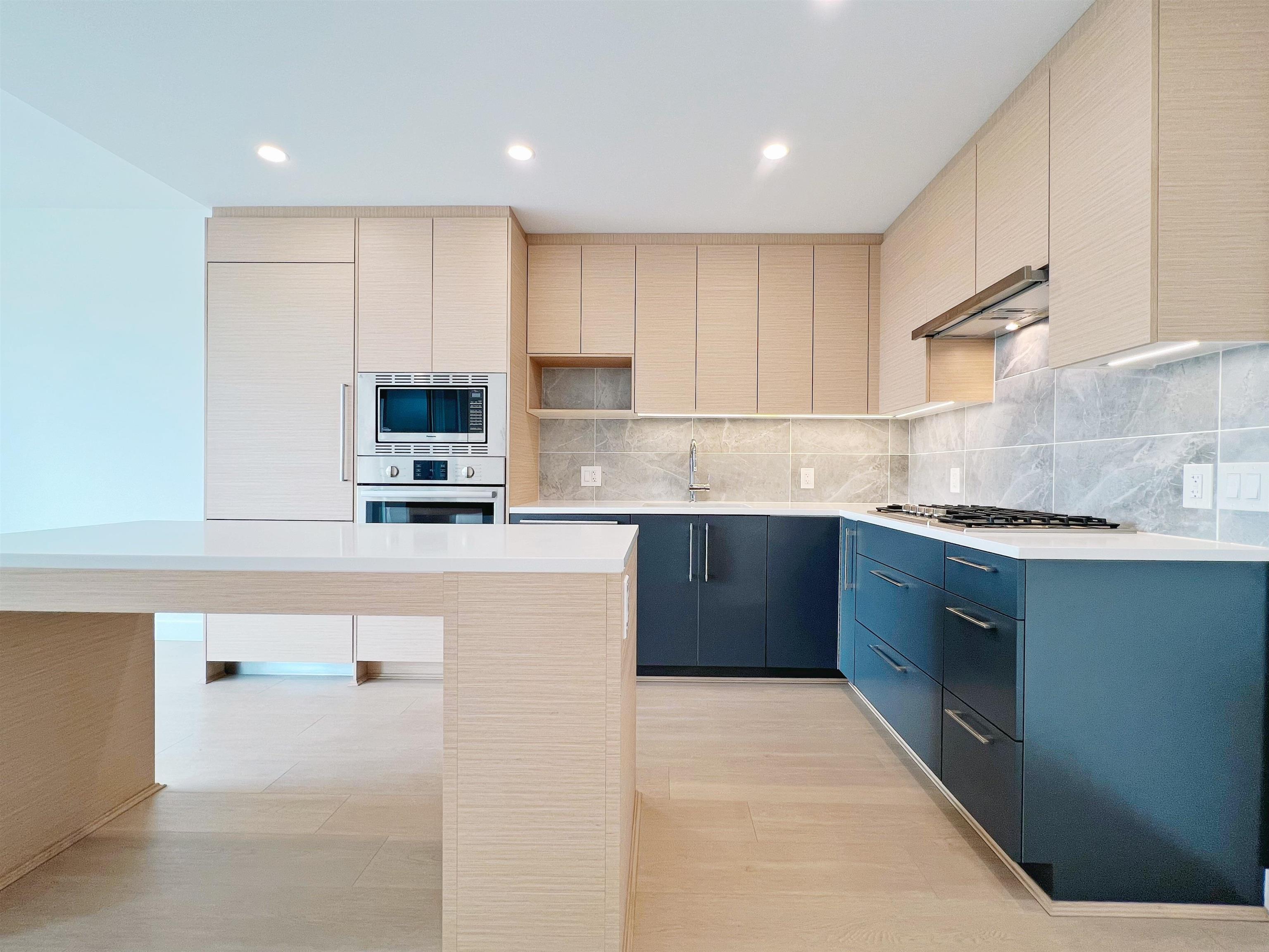    - MLS&reg; # R3157102
