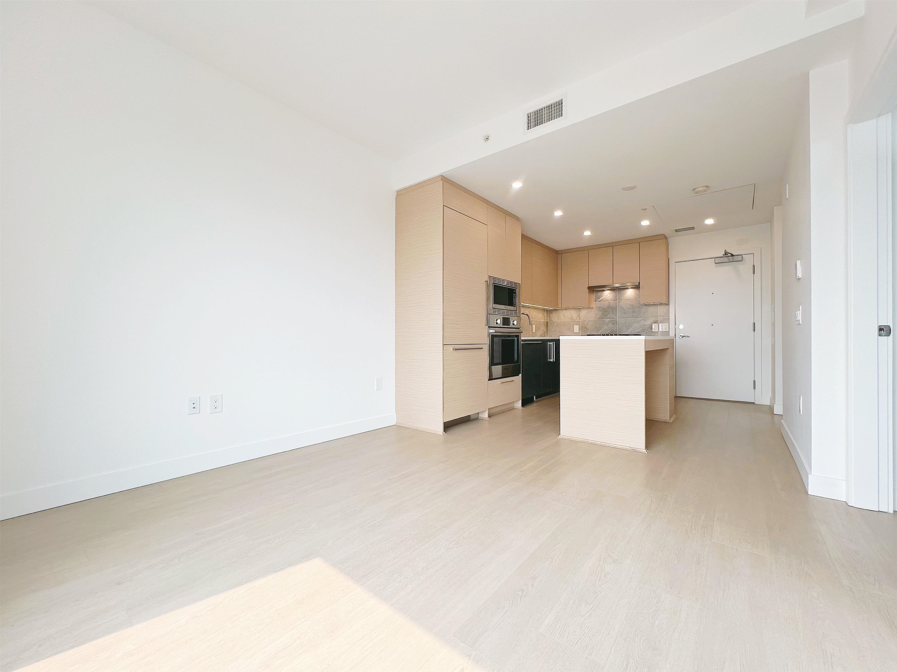    - MLS&reg; # R3157102