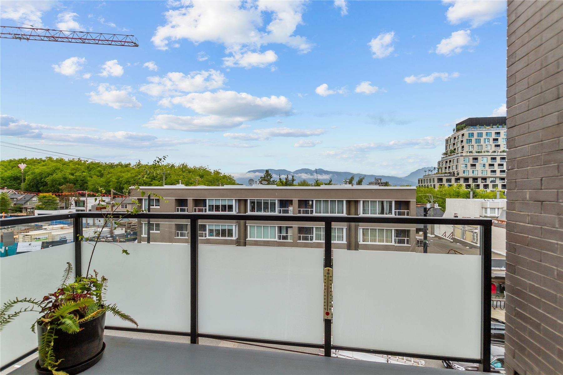 301 3788 10th Avenue - MLS&reg; # R3157165