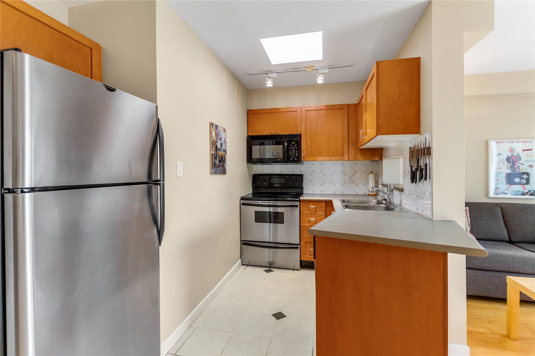 301 3788 10th Avenue - MLS&reg; # R3157165