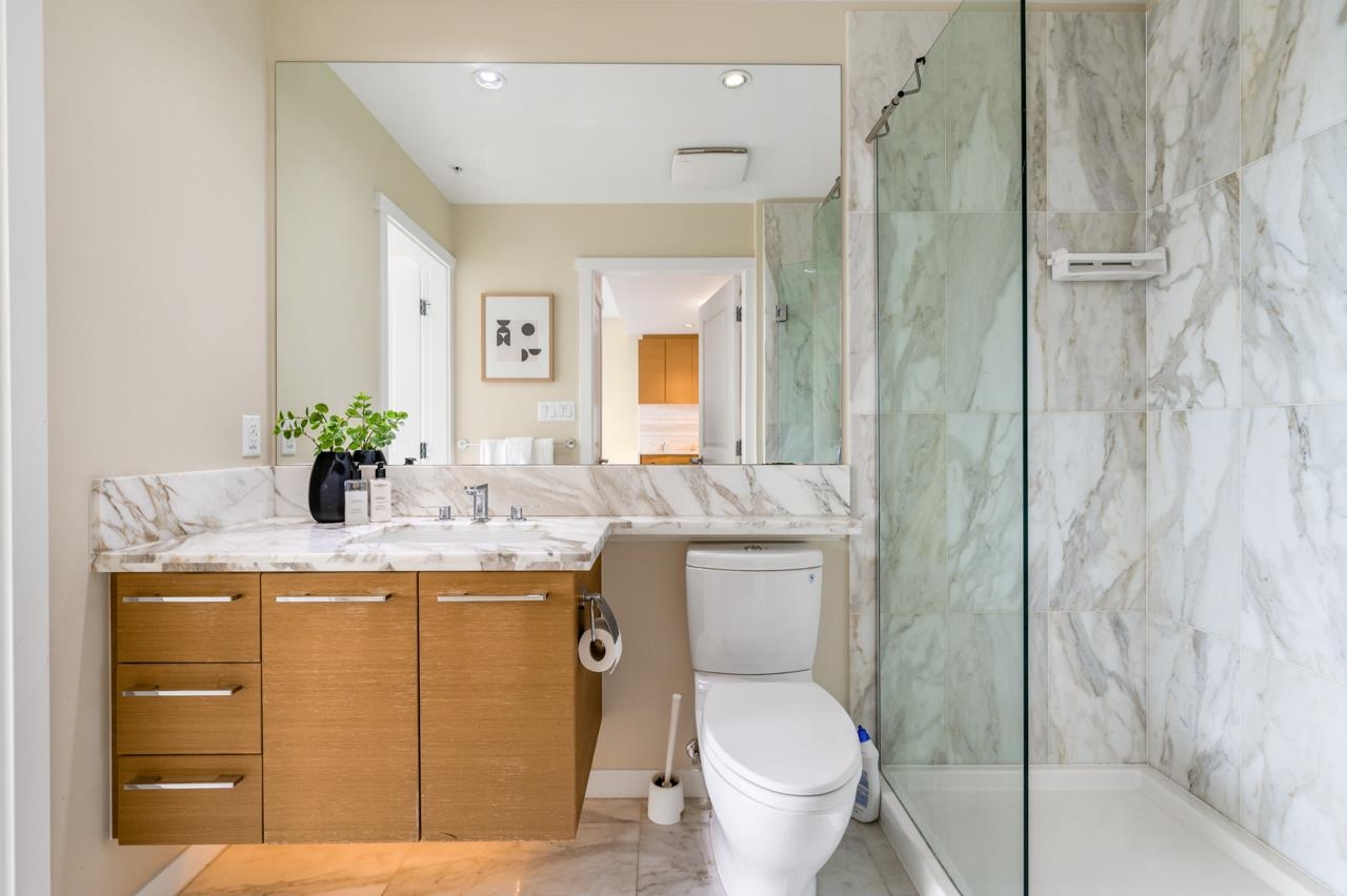 1503 5728 Berton Avenue - MLS&reg; # R3158138